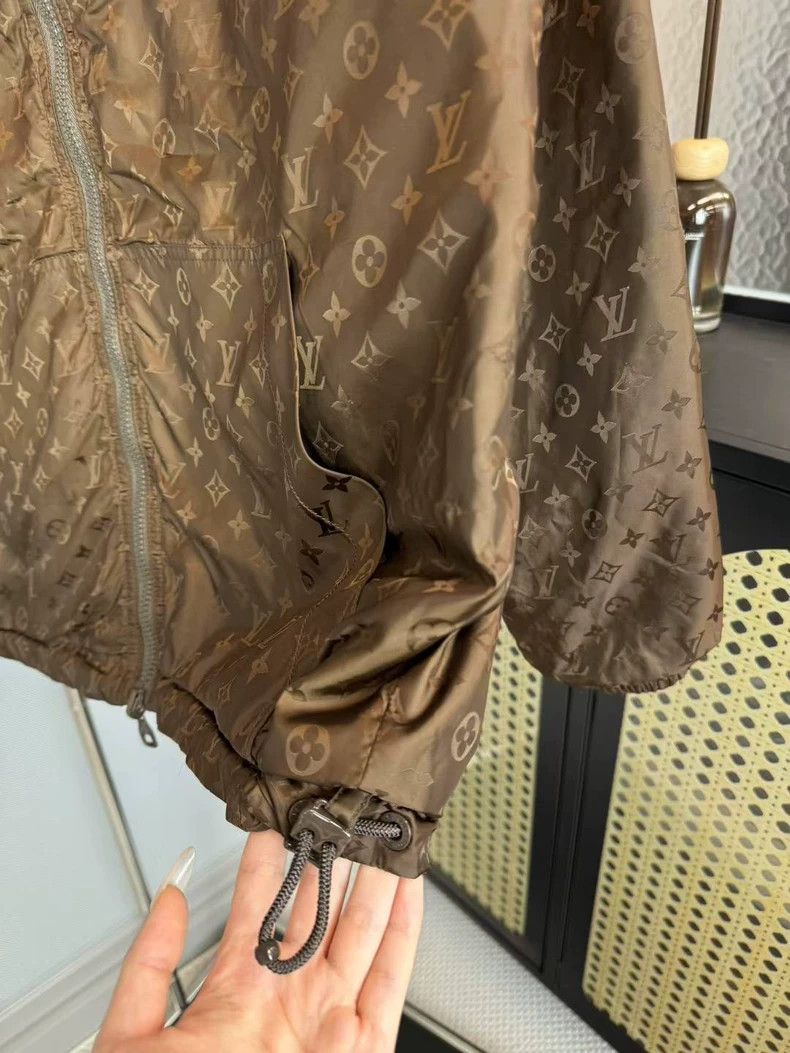 Louis Vuitton Louis Vuitton Brown presbyopic full logo full print double Size US M / EU 48-50 / 2 - 8 Thumbnail