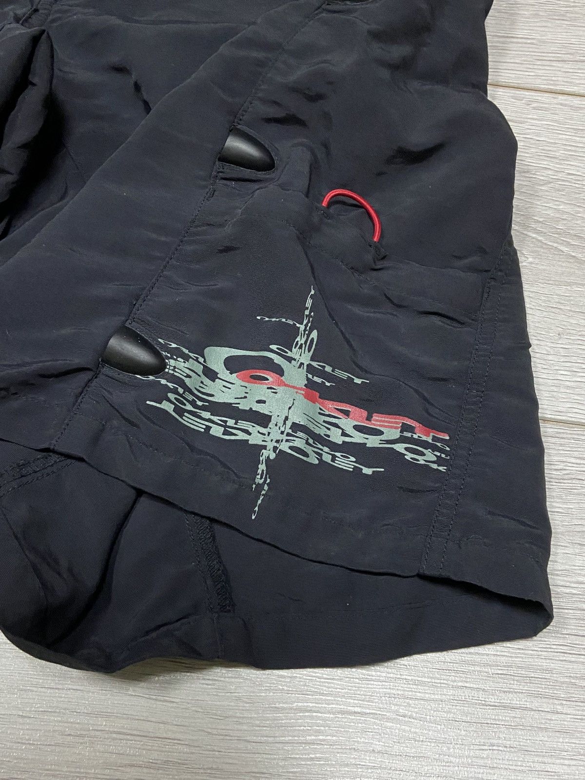 Vintage Oakley avant-garde Y2K vintage shorts Size US 32 / EU 48 - 4 Thumbnail