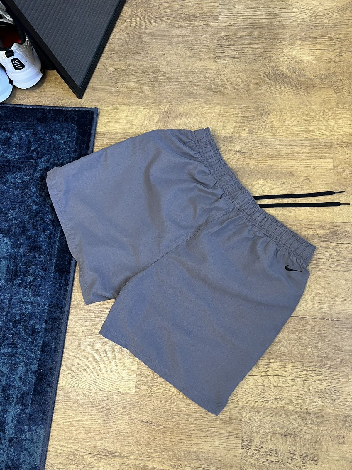 Nike Nike vintage style shorts Size US 33 - 1 Thumbnail