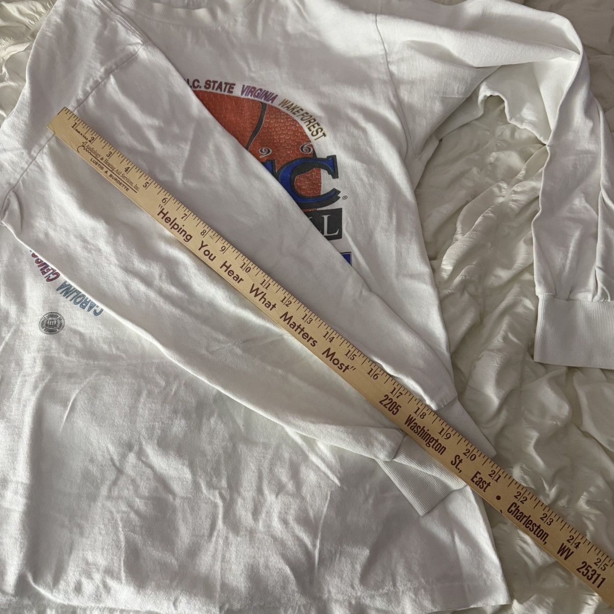 Gildan Vintage 1996 ACC Basketball Tournament Long Sleeve T Shirt Size US L / EU 52-54 / 3 - 9 Thumbnail