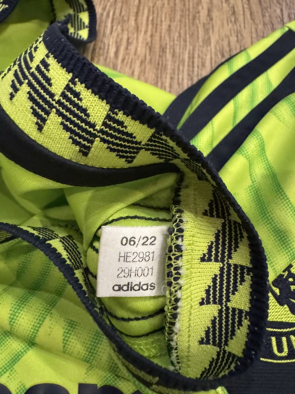 Adidas MANCHESTER UNITED 2022 2023 FOOTBALL JERSEY ADIDAS HE2981 XL Size US XL / EU 56 / 4 - 9 Thumbnail