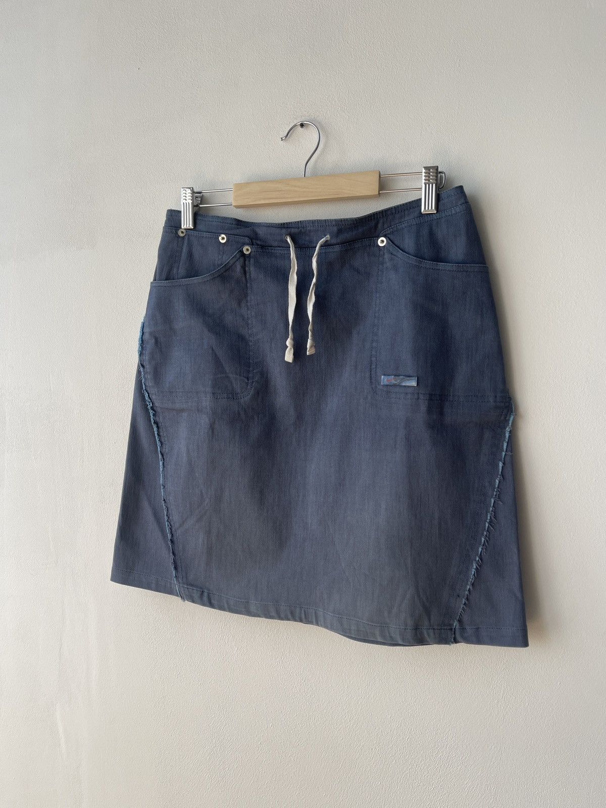 Nike Y2K Vintage Nike Blue Skirt size US6/UK8 Size 27" / US 4 / IT 40 - 1 Thumbnail