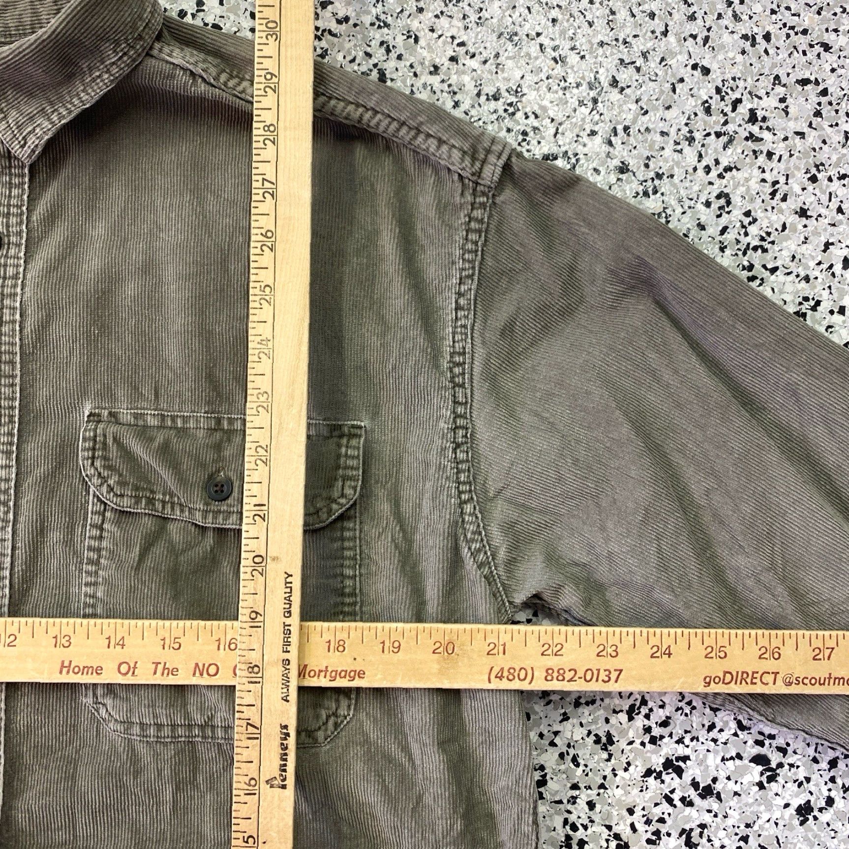 Vintage VINTAGE LL Bean Shirt Mens XL Tall Corduroy Button-Down Cotton Long Sleeve Heavy Green 90s Classic Outdoor Preppy Hiking Pocket Mens, Regular Fit Size US XL / EU 56 / 4 - 2 Thumbnail