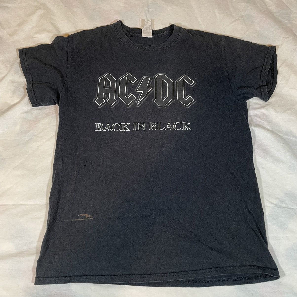 Ac/Dc × Rock Band × Vintage Vintage AC/DC Rock and Roll Back In Black T ...
