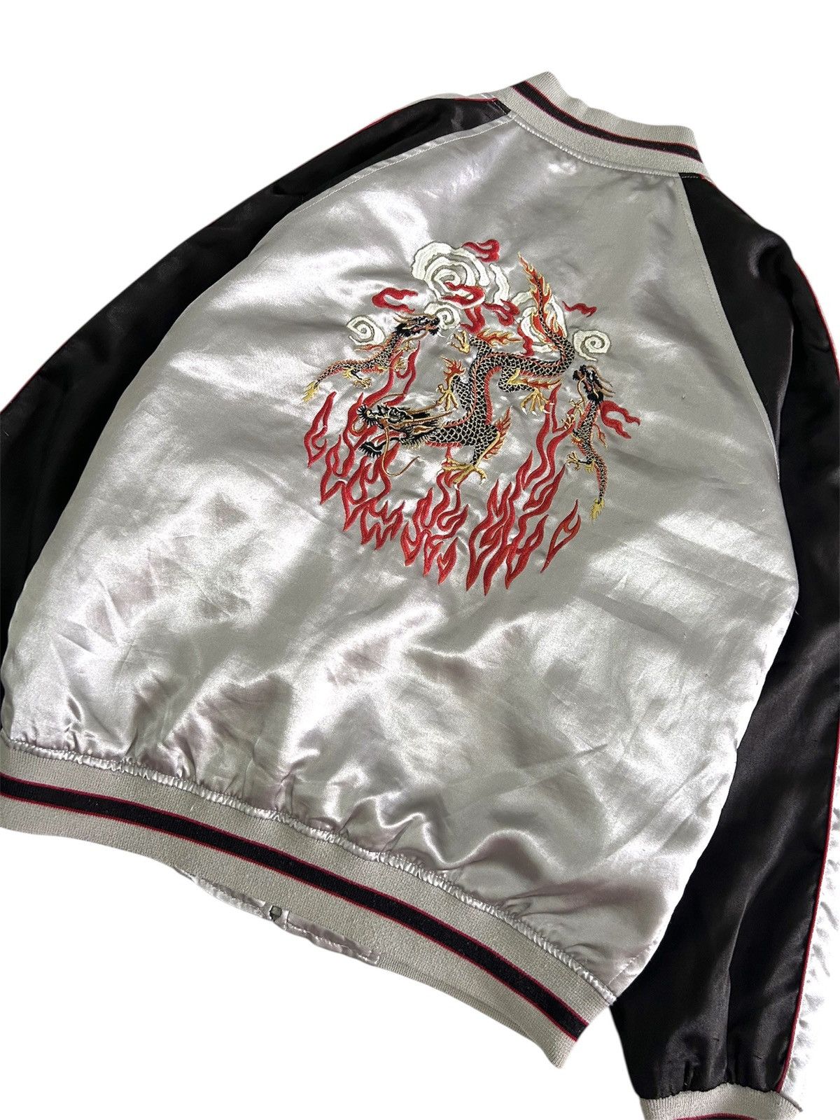 Japanese Brand × Vintage Vintage Sukajan Dragon Souvenir Japan Zipper Velvet Jacket Size US M / EU 48-50 / 2 - 6 Thumbnail