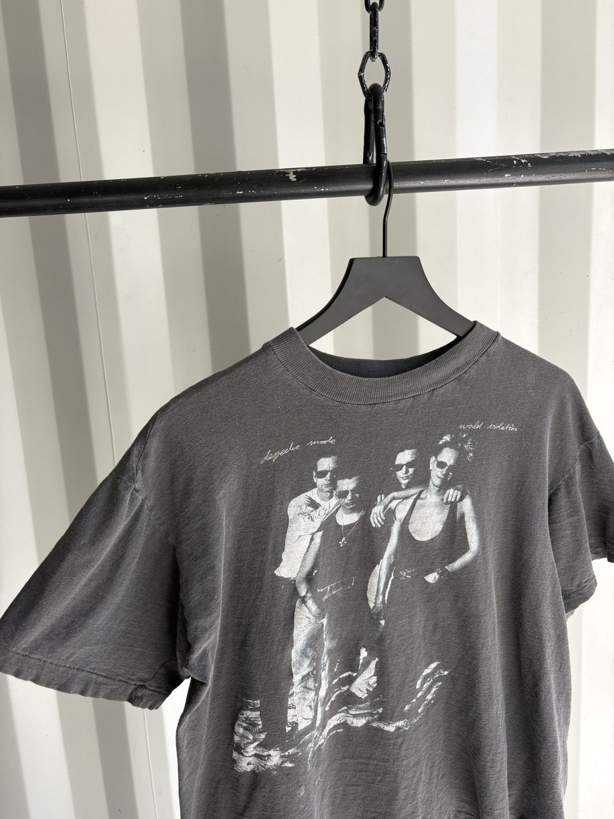 Band Tees Vintage Depeche Mode Shirt Faded Distressed Grunge Thrashed Size US M / EU 48-50 / 2 - 4 Thumbnail