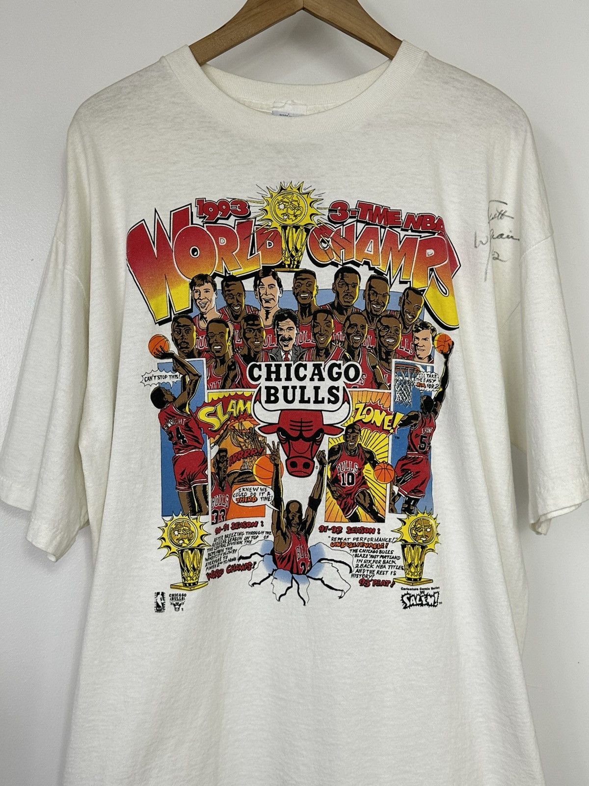 Vintage Vintage Chicago Bulls 1993 NBA World Champs T-Shirt Size XL Size US XL / EU 56 / 4 - 2 Thumbnail