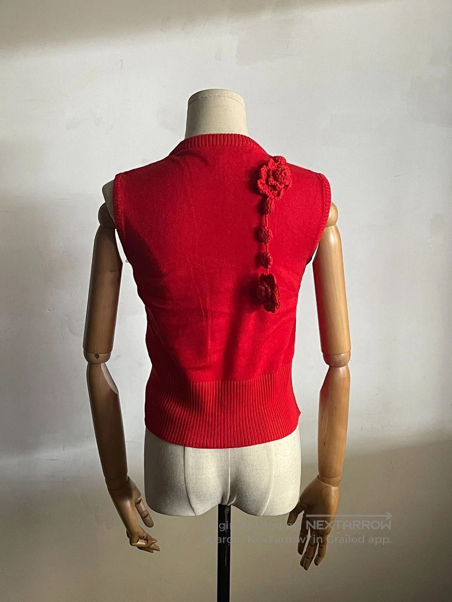 Dirk Van Saene Dirk Van Saene Floral Knit Vest. Size S / US 4 / IT 40 - 6 Thumbnail