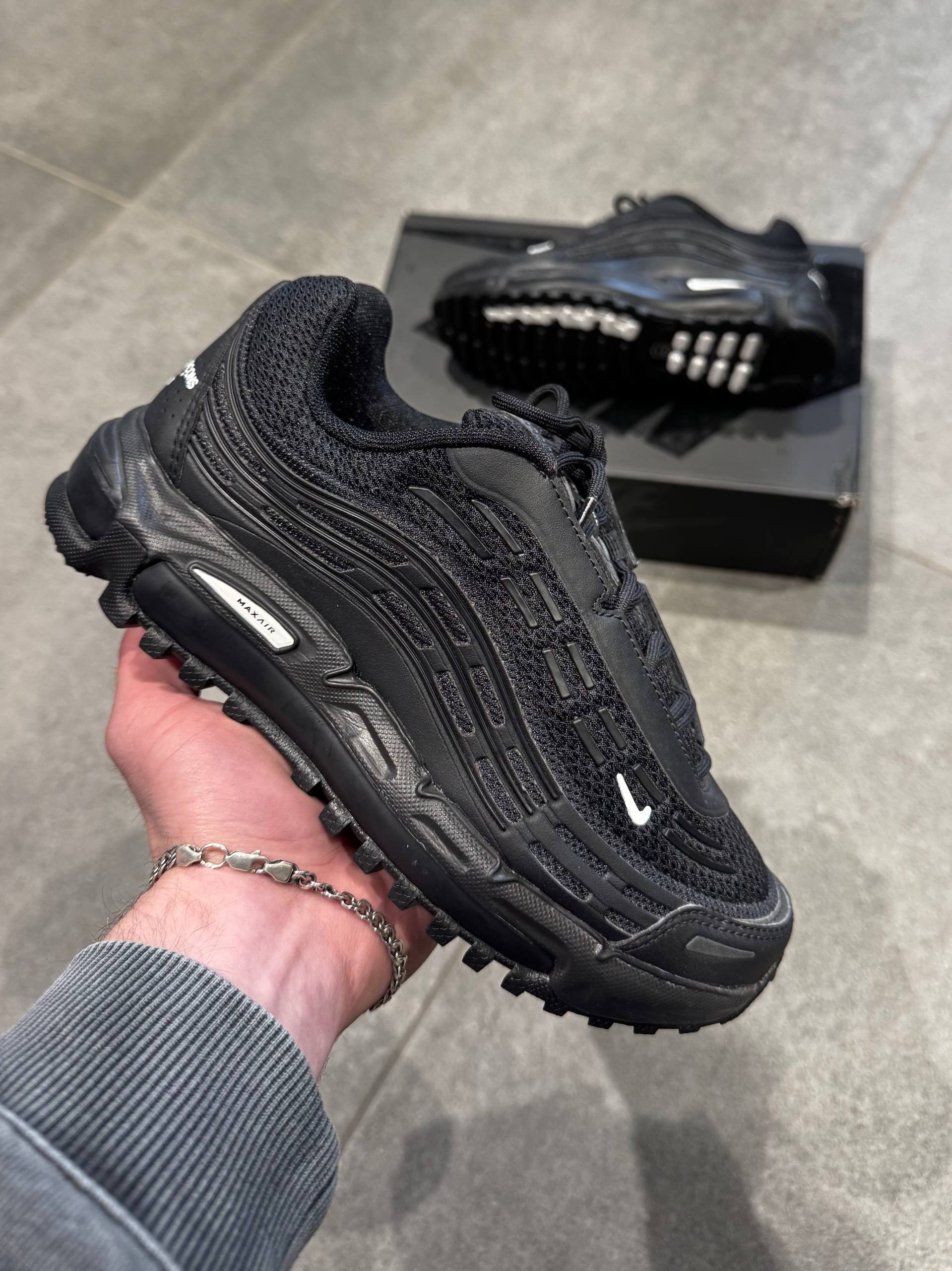Comme des Garcons × Nike Nike x Comme des Garcons AIR MAX TL 2.5 SP PLUS BLACK Size US 5.5 / IT 35.5 - 1 Thumbnail
