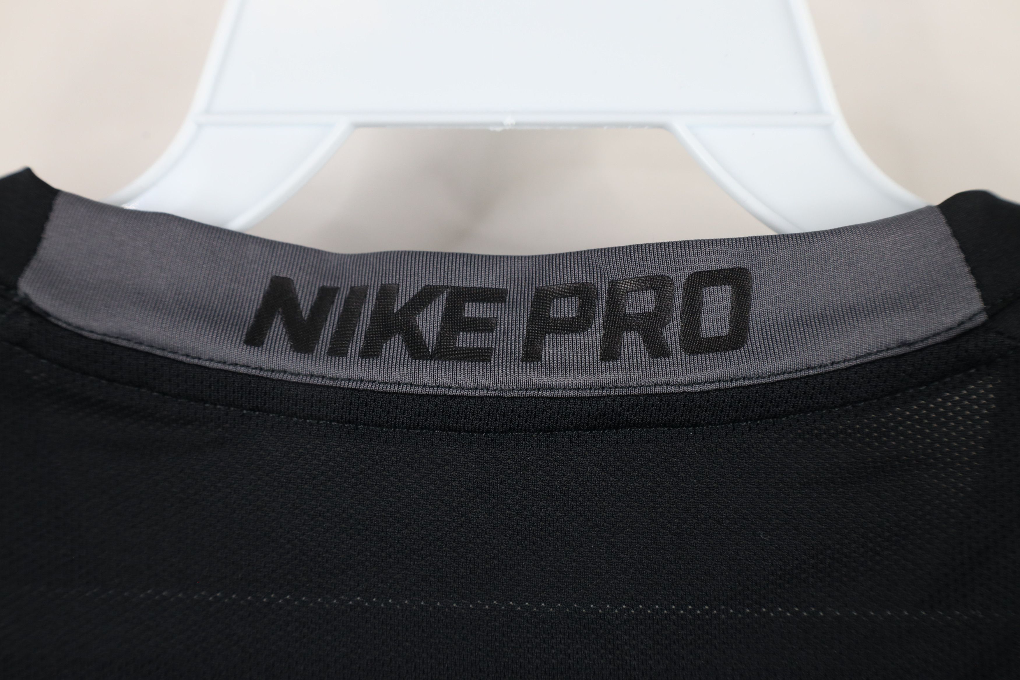 Nike × Vintage Nike Pro Vented Training Gym Long Sleeve T-Shirt Black Size US L / EU 52-54 / 3 - 10 Thumbnail