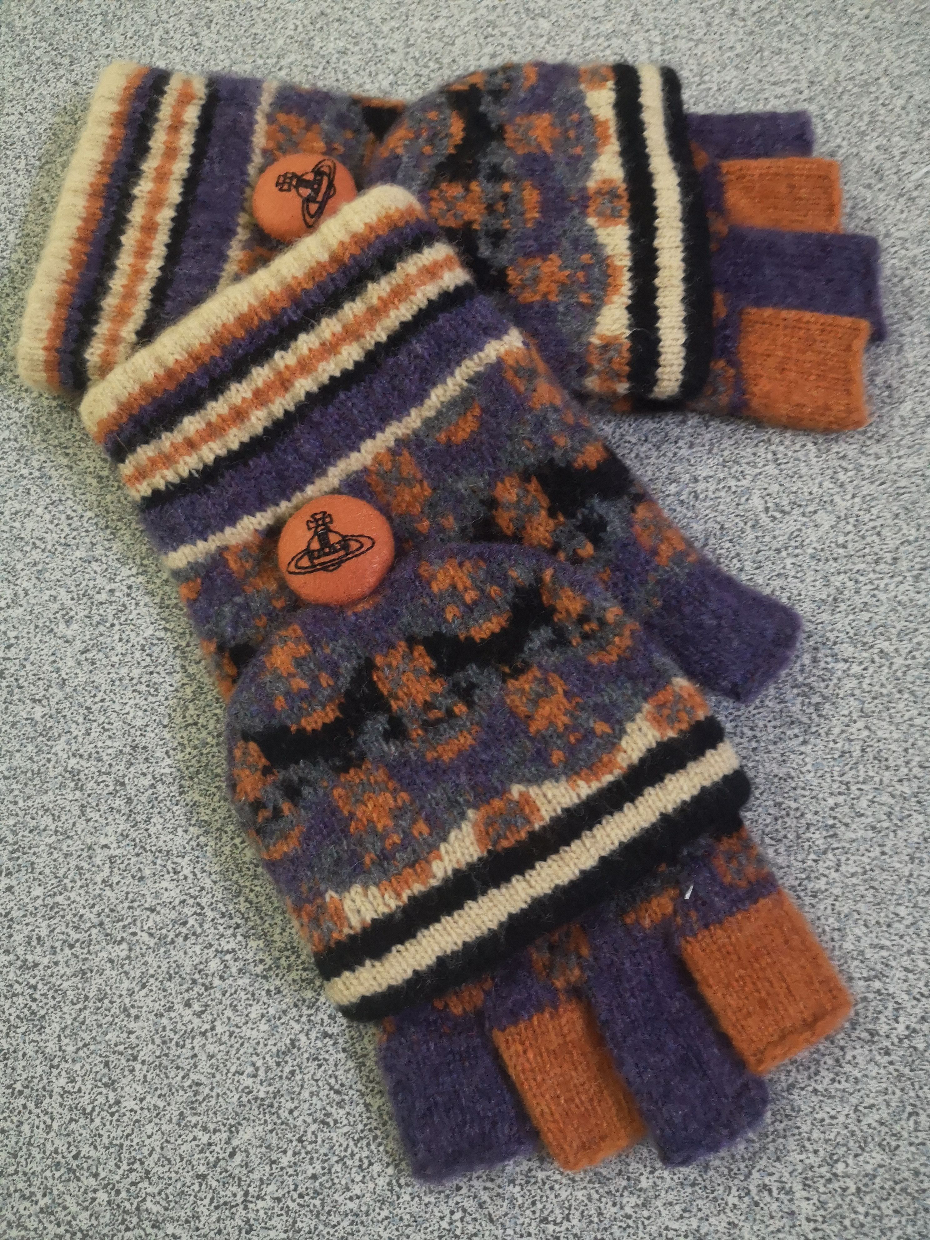Designer × Vivienne Westwood Vivienne Westwood Glove Size ONE SIZE - 1 Thumbnail