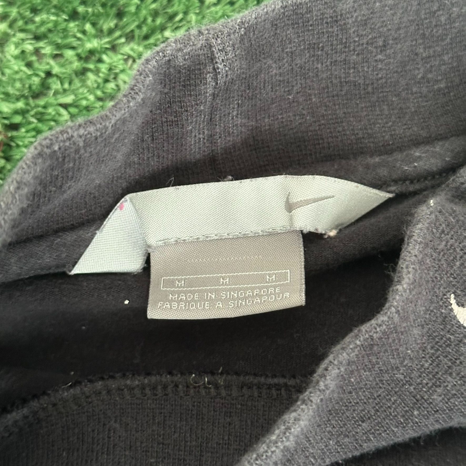 Nike Vintage Y2K Nike Swoosh Mock Neck T-Shirt Long Sleeve Black Size US M / EU 48-50 / 2 - 3 Thumbnail