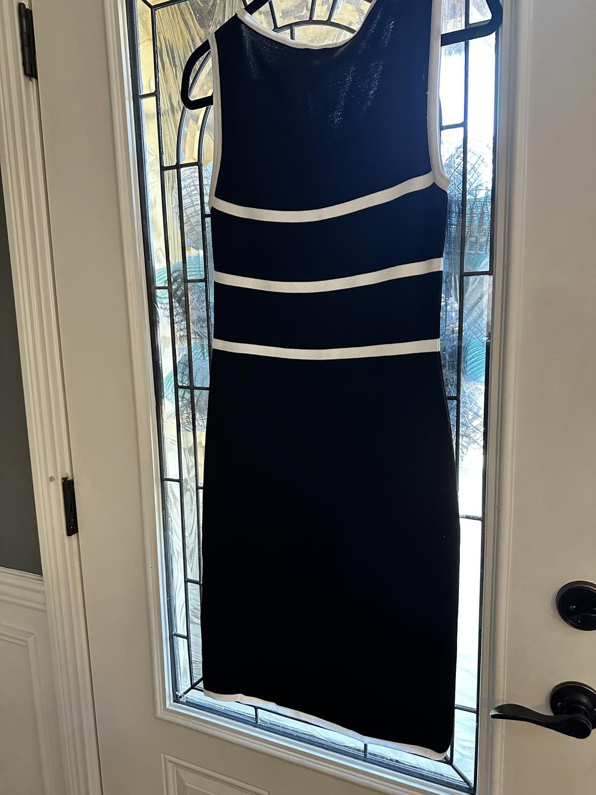 Designer Carmen Marc Valvo Women's Black and White Striped Dress Sz L Size L / US 10 / IT 46 - 2 Thumbnail