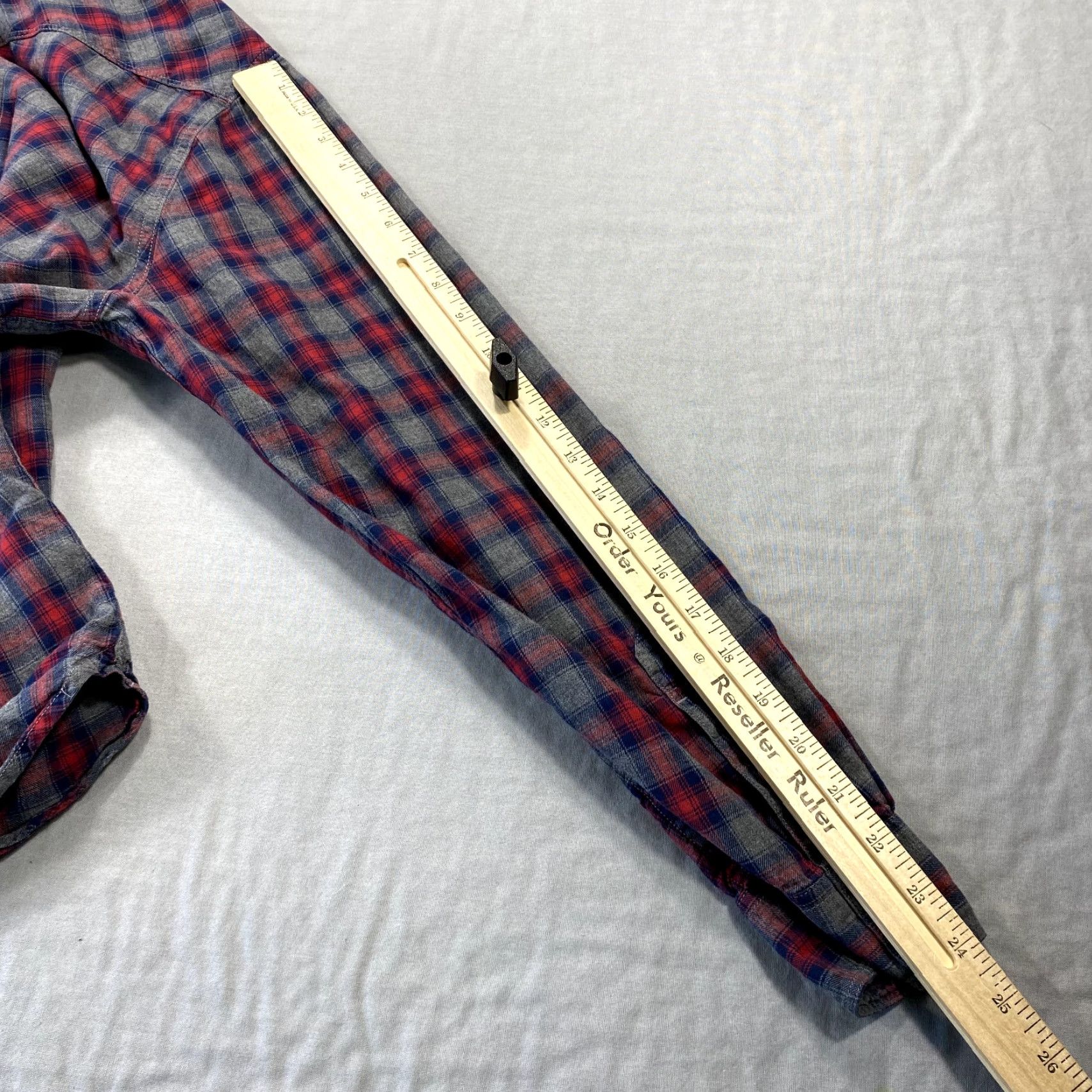 Lucky Brand Lucky Brand Shirt Men M Gray Red Flannel Pearl Snap Lightweight Western Plaid Button-Up Casual, Travel All Seasons, Pockets Mens Size US M / EU 48-50 / 2 - 7 Thumbnail