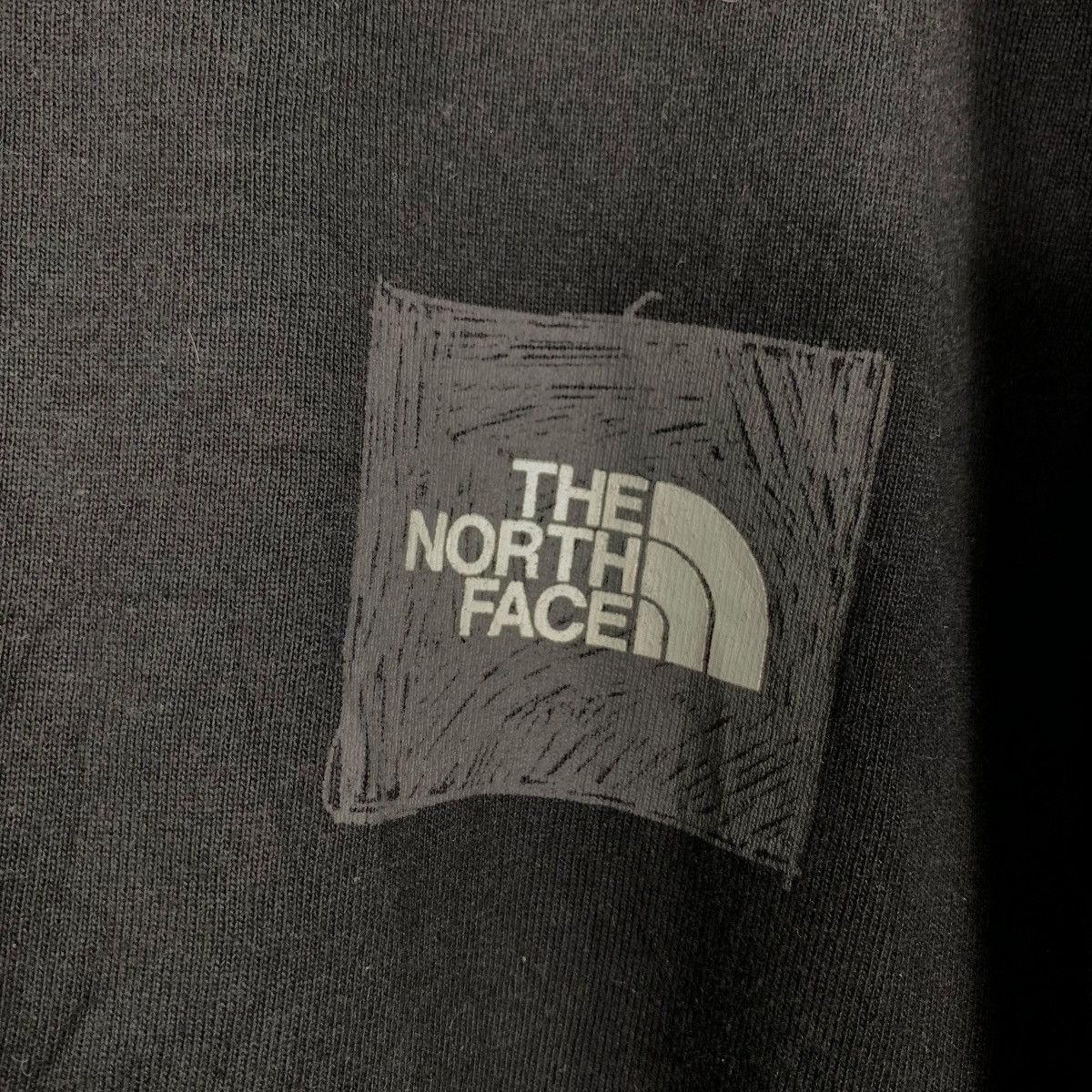 The North Face THE NORTH FACE Big Logo Graphic Long Sleeve Tees #2850-C128 Size US XL / EU 56 / 4 - 8 Thumbnail