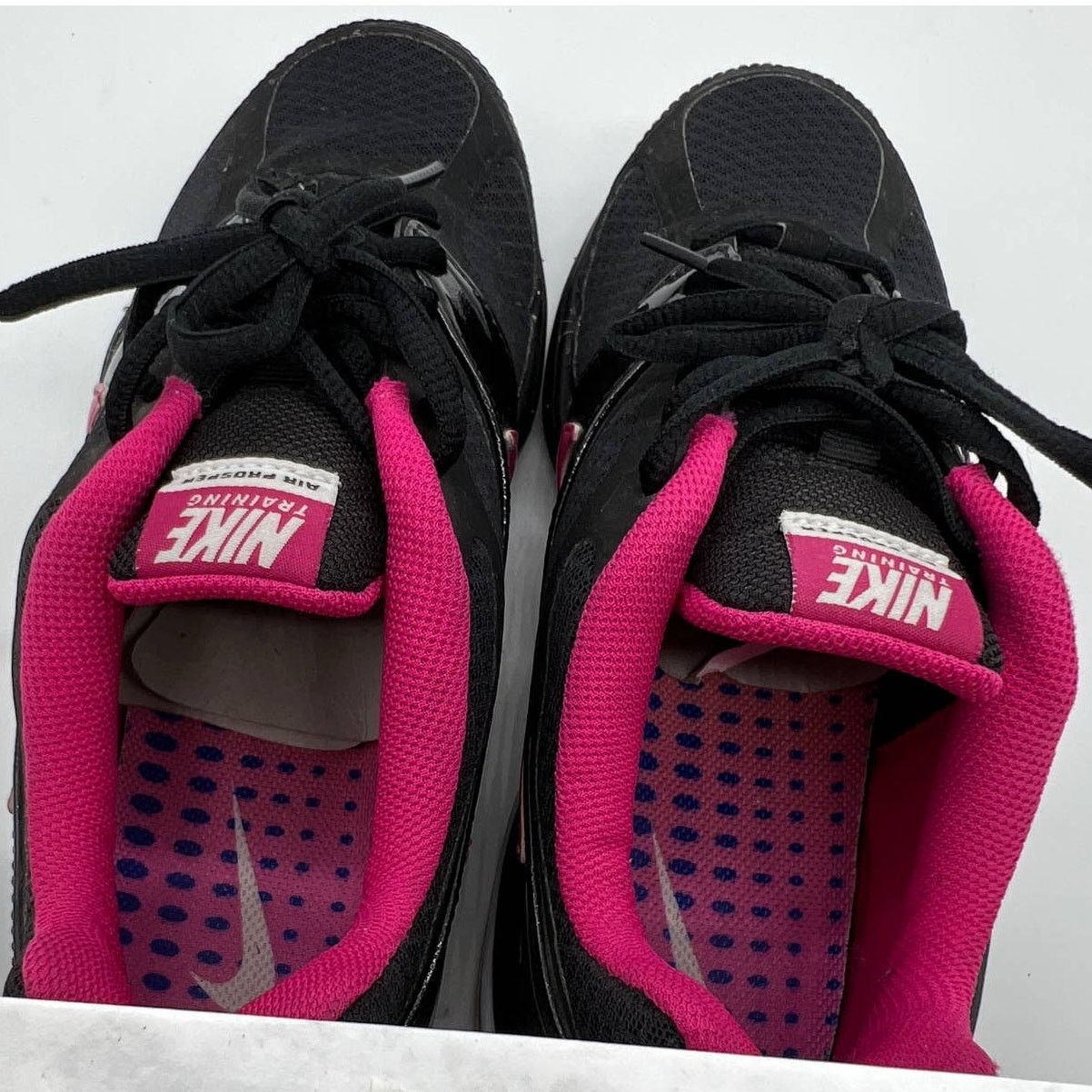 Nike Nike Women's Athletic Shoes Size 8 Pink and Black Size US 8 / IT 38 - 8 Thumbnail
