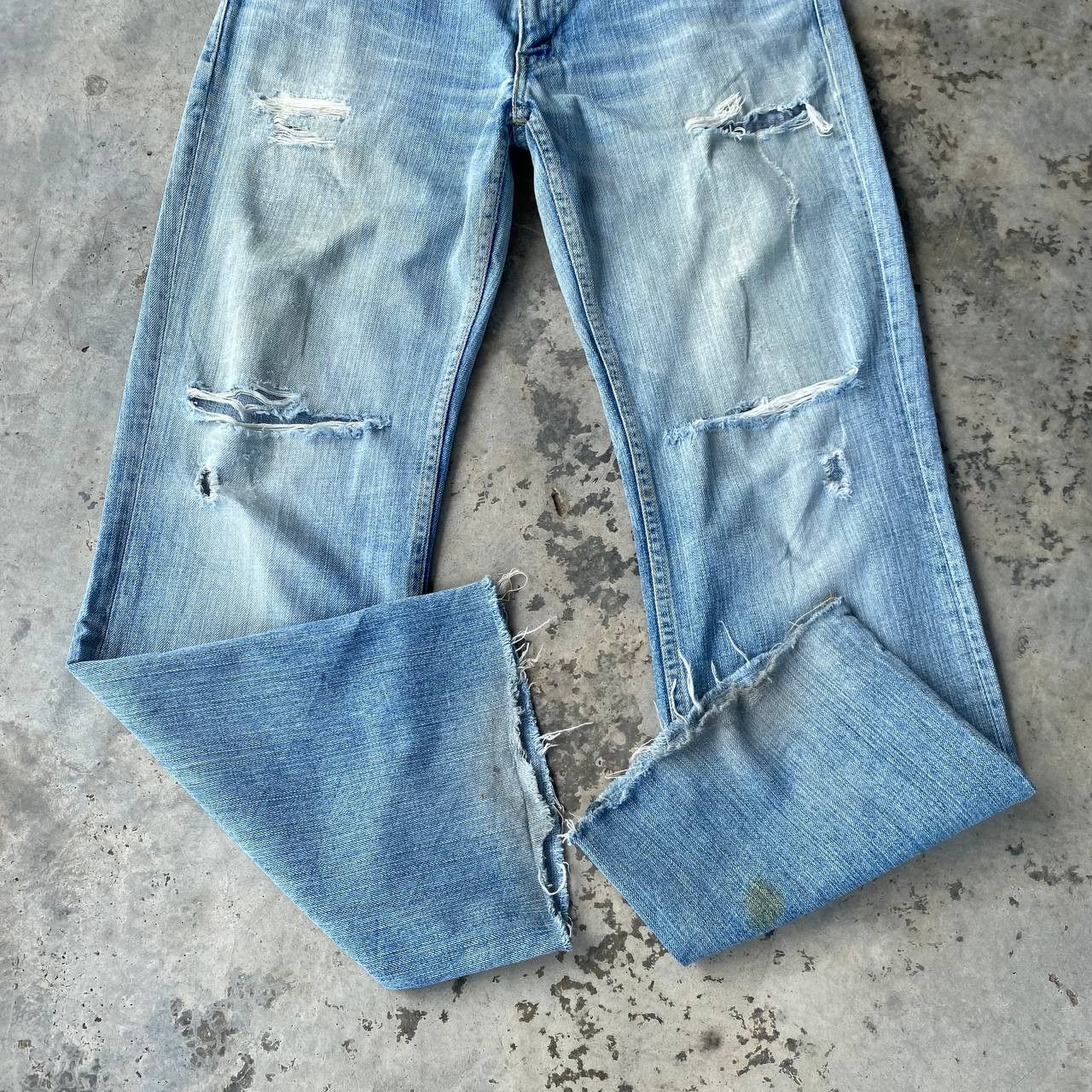 Levi's Vintage Clothing VINTAGE LEVIS 537 FLARED DISTRESSED ANKLE CUT LIGHTWASH Size US 31 - 9 Thumbnail