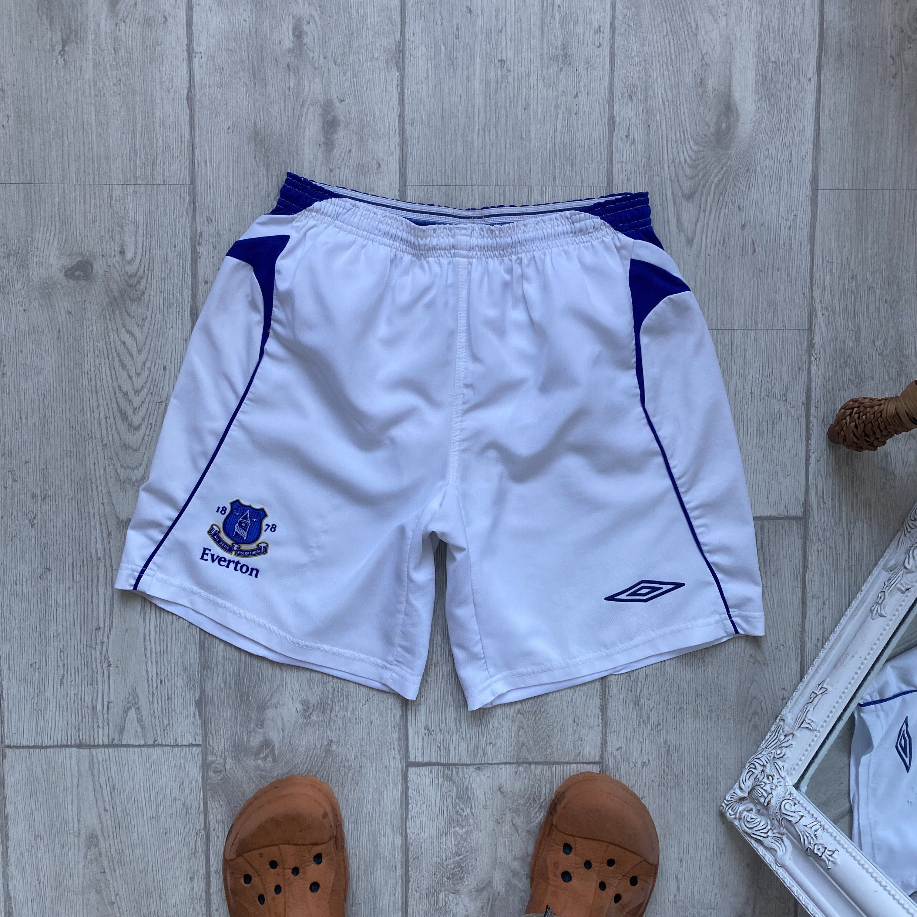 Umbro ⚽️ Vintage Everton FC Umbro Soccer football shorts football Size US M / EU 48-50 / 2 - 1 Thumbnail