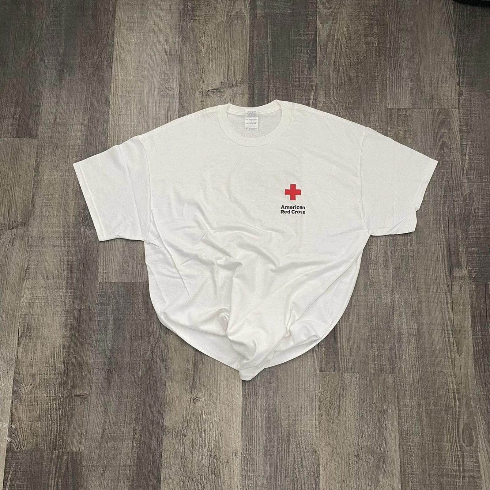Gildan GILDAN • VNTG "Red Cross" Pre-Shrunk Tee (XL) Size US XL / EU 56 / 4 - 1 Thumbnail
