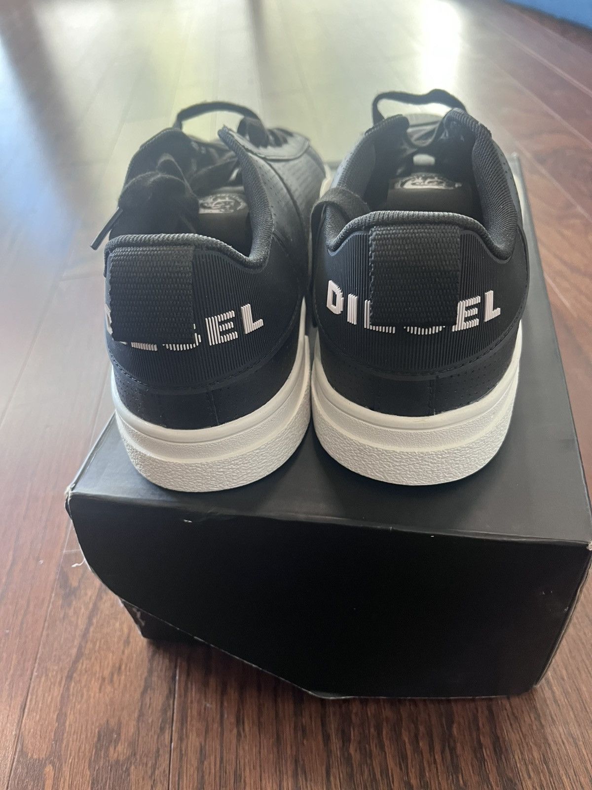 Diesel Diesel Men Black/White Low Top Sneaker S Clever Low Lace Size US 9 / EU 42 - 6 Thumbnail