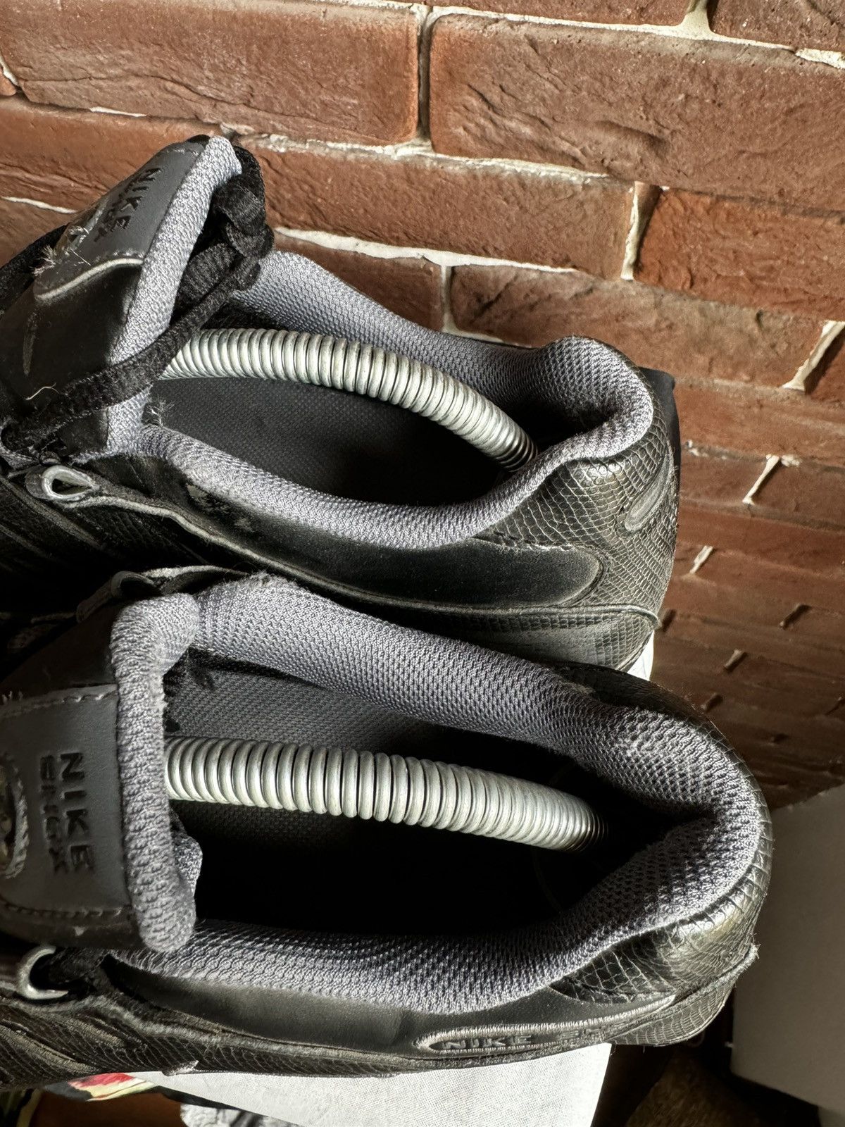 Nike 2014 Y2k Woman Nike Shox Low Sneakers Black Drip Streetwear Size US 9 / IT 39 - 11 Thumbnail