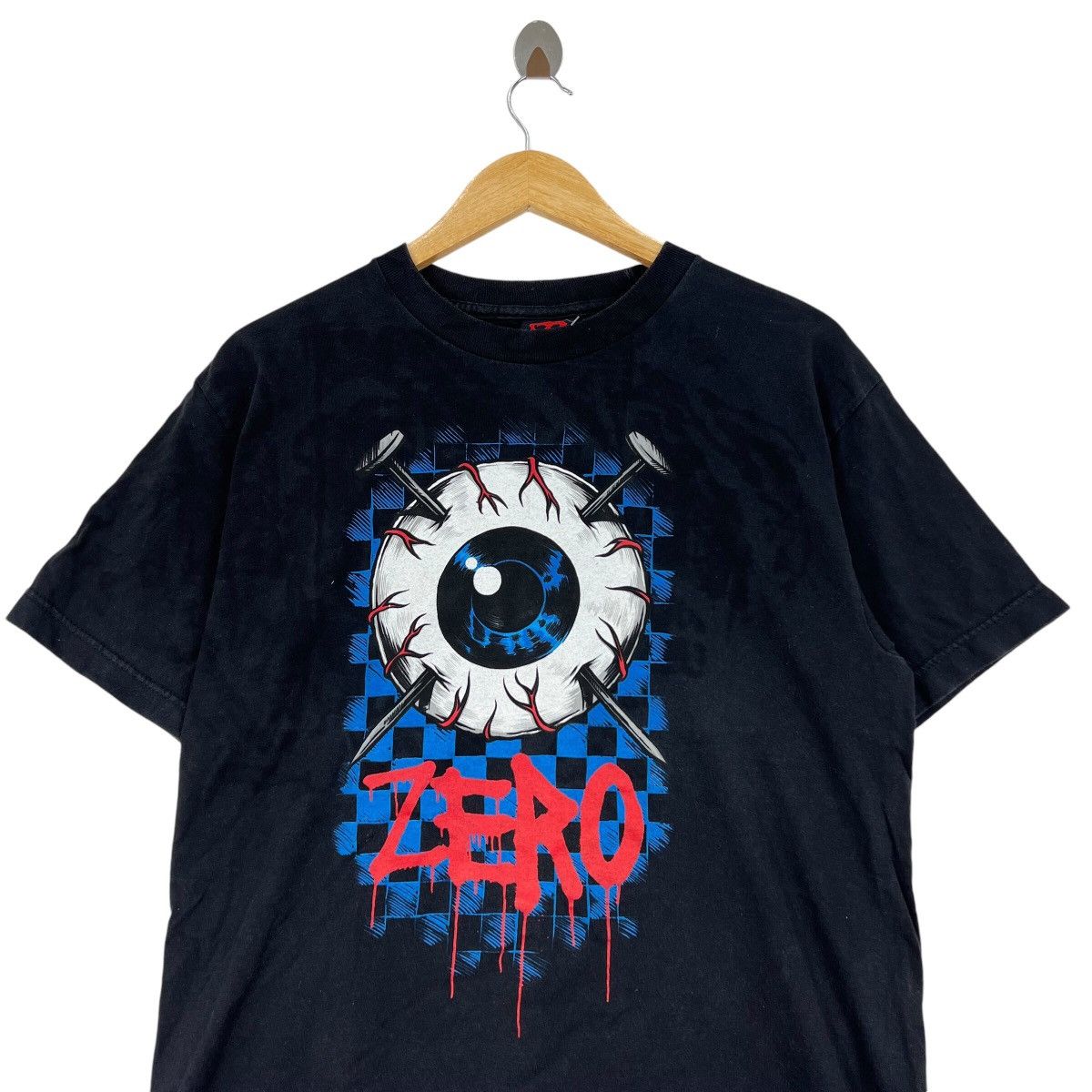 Vintage Vintage 90s ZERO SKATEBOARD Skate Eye Ball Logo T-Shirt Size US M / EU 48-50 / 2 - 2 Thumbnail