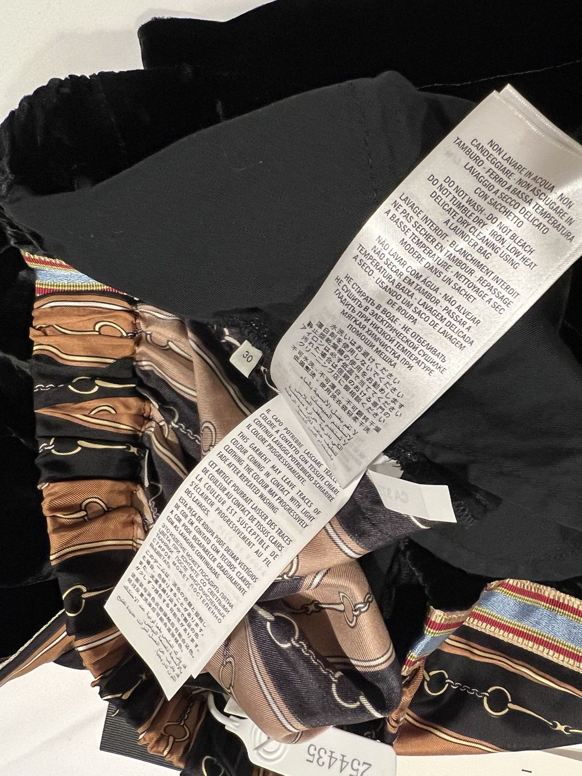 Gucci Gucci mens shorts. 30/M. $2100 Size US 30 / EU 46 - 10 Thumbnail