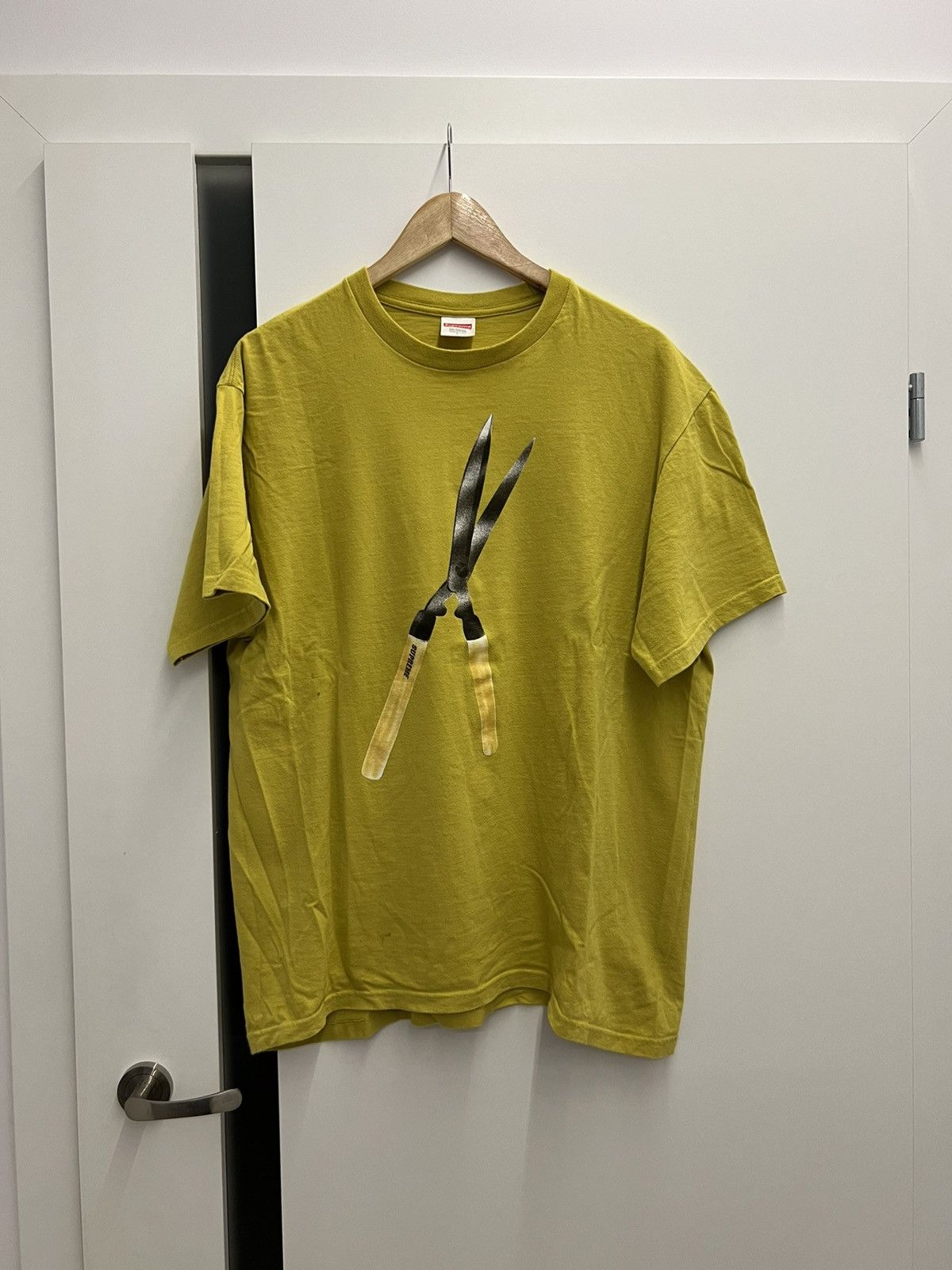 Supreme Supreme shears tee Size US L / EU 52-54 / 3 - 1 Thumbnail