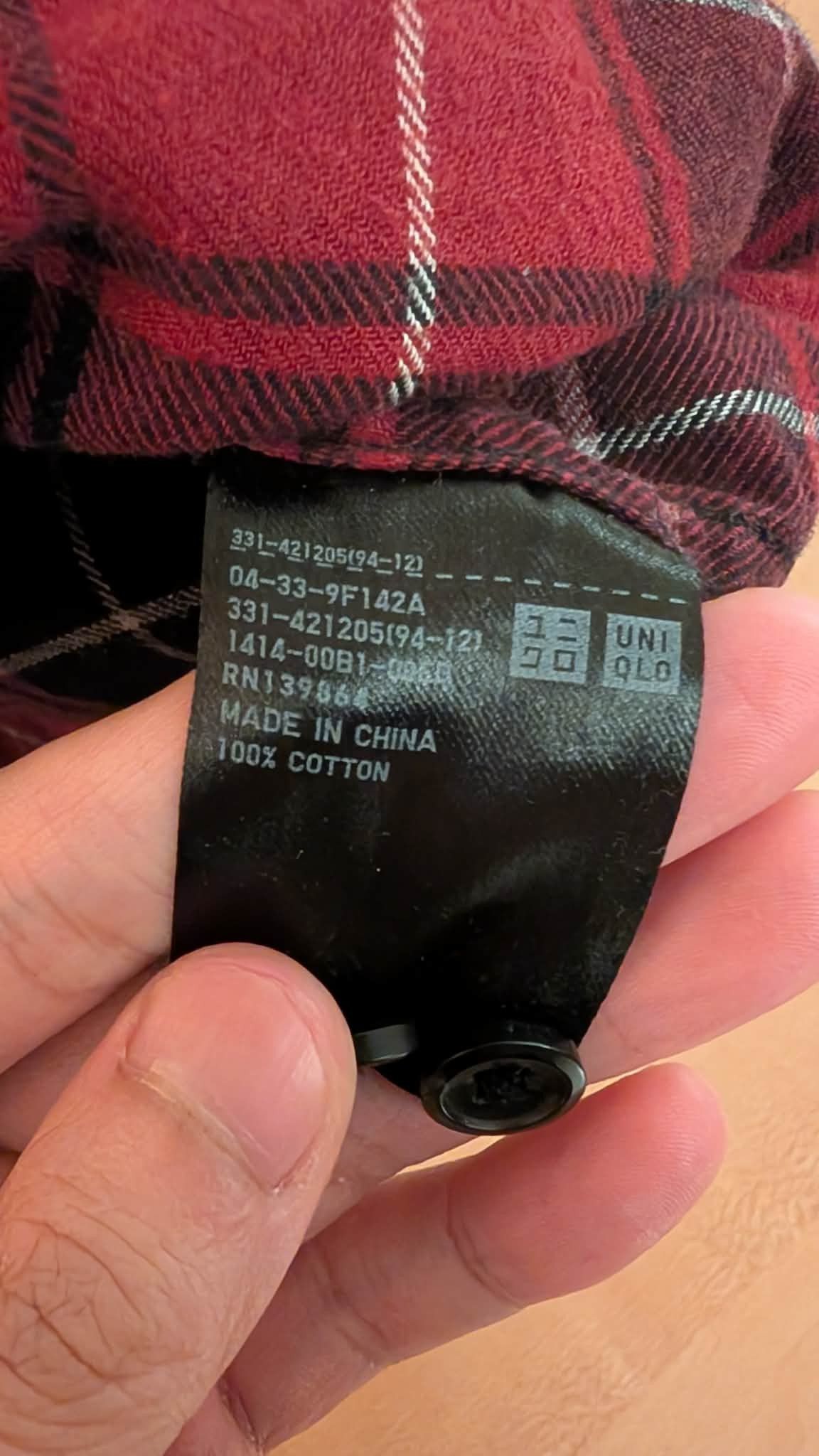 Uniqlo Uniqlo Flannel Shirt Red & Black Size Medium Size US M / EU 48-50 / 2 - 3 Thumbnail