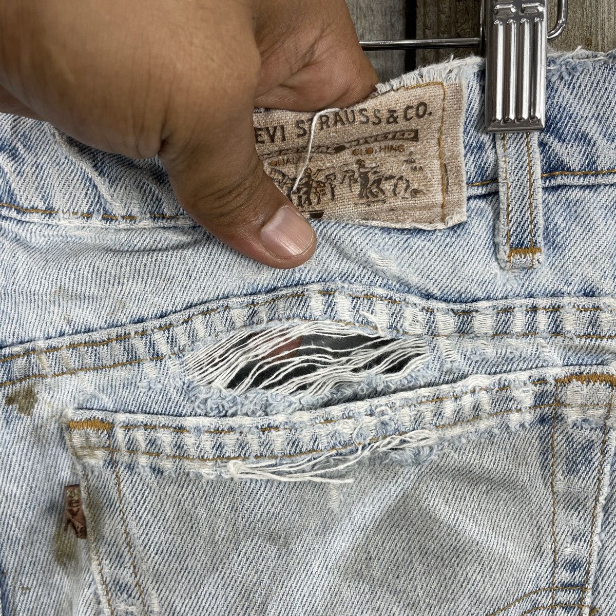 Levi's × Vintage Vintage Levis 540 Distresses Shorts Size US 32 / EU 48 - 4 Thumbnail