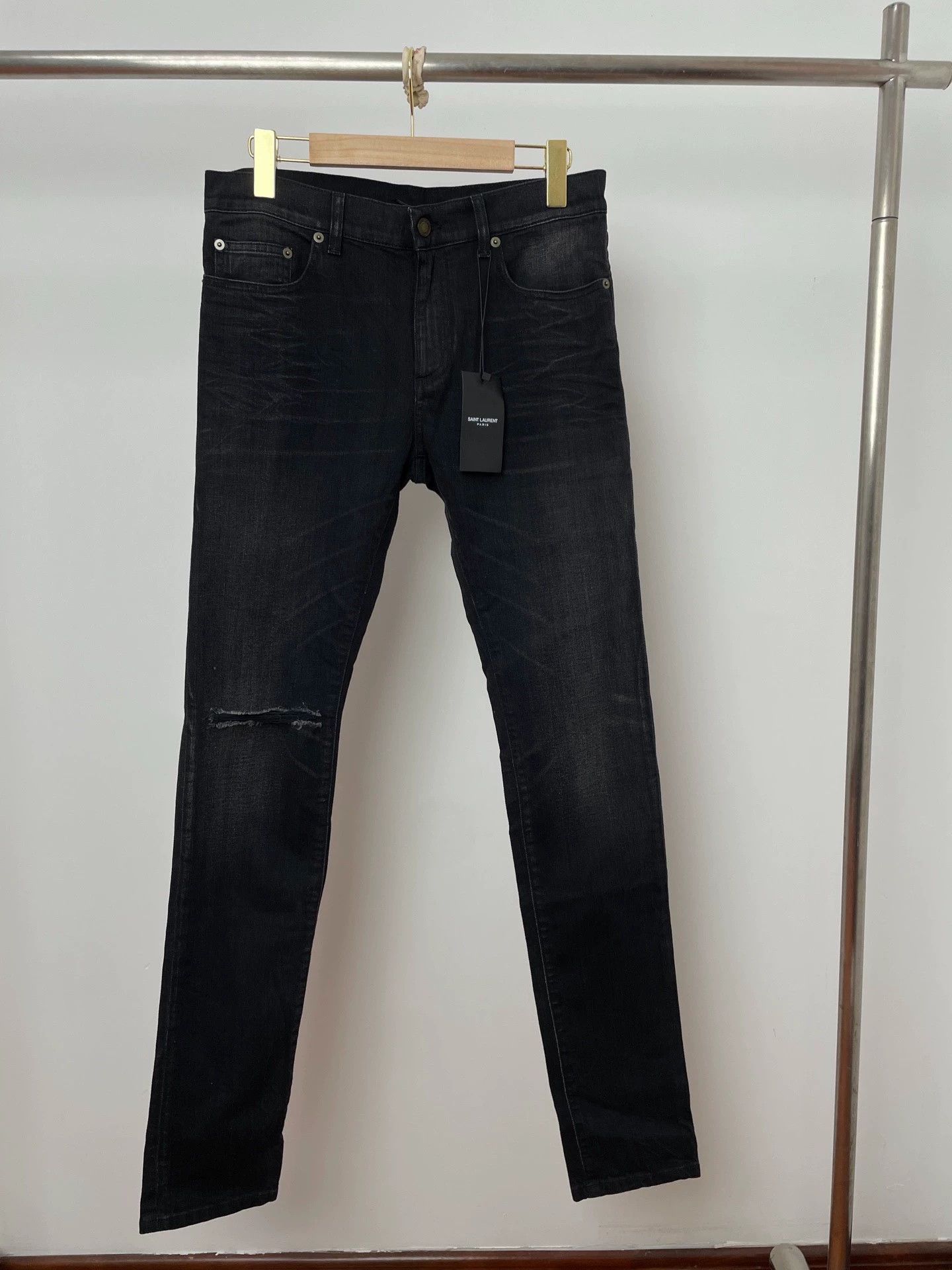 Saint Laurent Paris SLP Saint Laurent D02 Knee Knife Slash Jeans 30 Size US 30 / EU 46 - 1 Thumbnail
