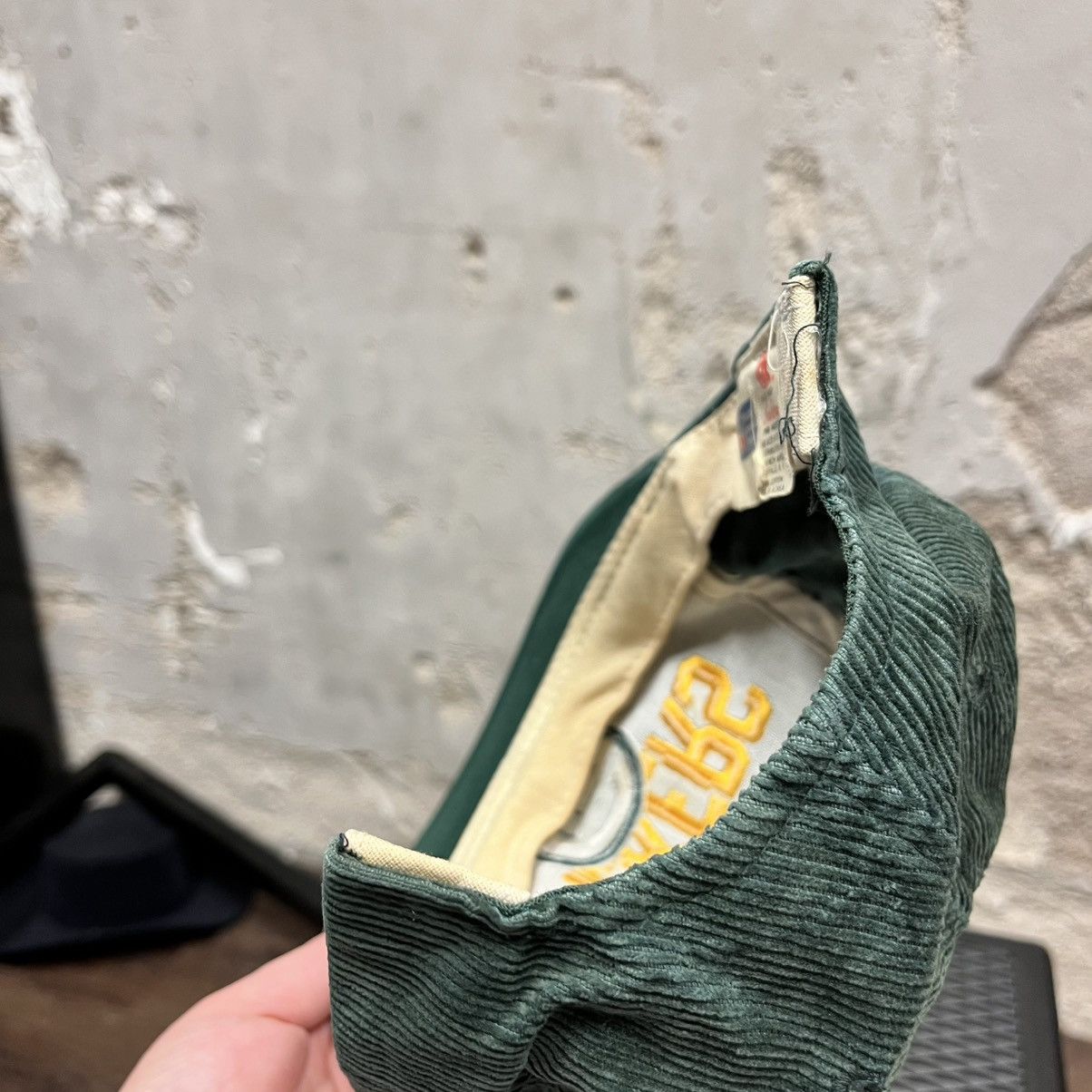 Vintage Vintage New Era NFL Packers Green Corduroy Snapback Hat Cap Size ONE SIZE - 7 Thumbnail