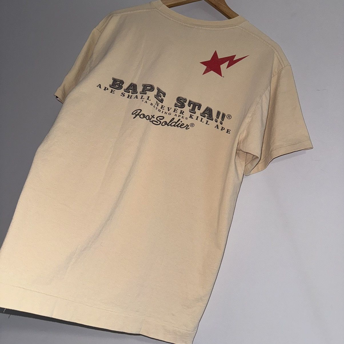 Bape × Vintage OG Star College Logo Tee Beige Size US L / EU 52-54 / 3 - 7 Thumbnail