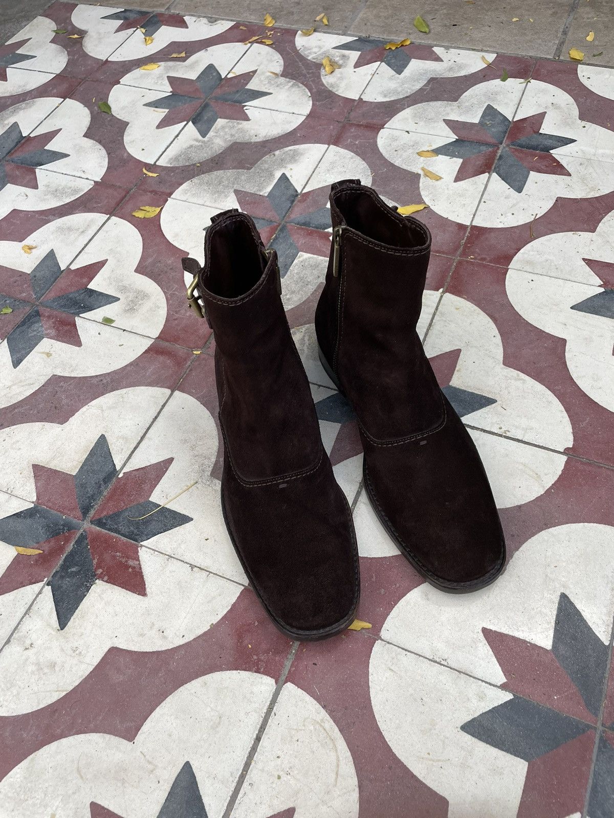 Louis Vuitton Rare Louis Vuitton brown suede ankle boots Size US 7 / EU 40 - 7 Thumbnail