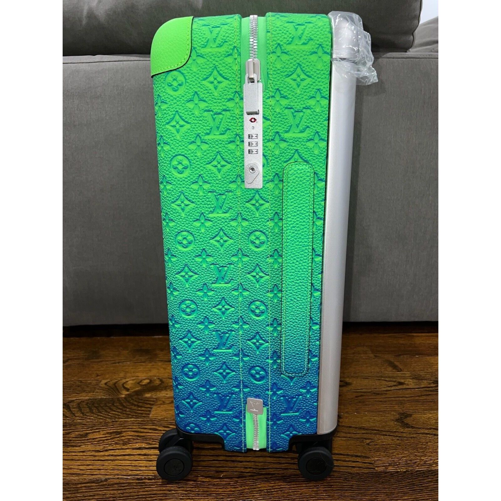 Louis Vuitton Louis Vuitton Horizon Cabin Rolling Luggage Travel Bag Size ONE SIZE - 7 Thumbnail