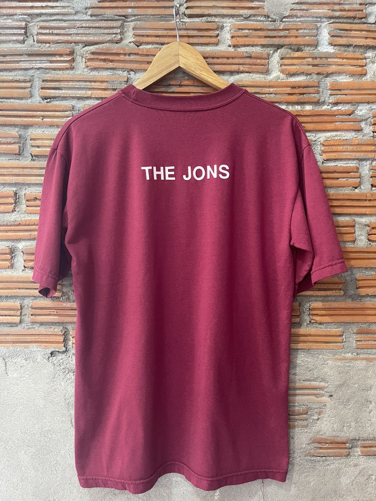 Vintage Vintage 90s The Jons WHO Europe T Shirt Size US L / EU 52-54 / 3 - 2 Thumbnail