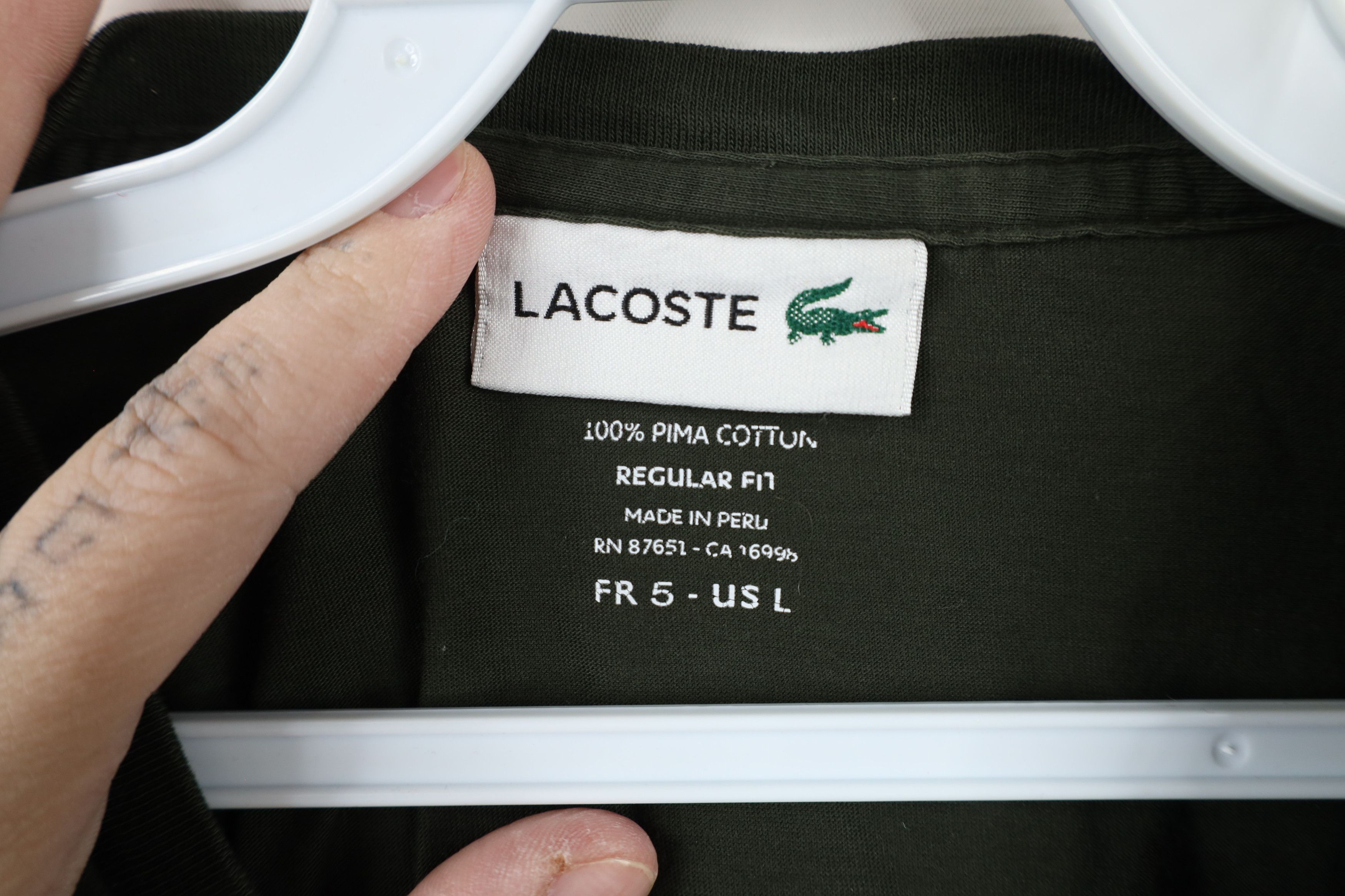 Lacoste × Vintage Lacoste Distressed Croc Logo V-Neck T-Shirt Olive Green Size US L / EU 52-54 / 3 - 7 Thumbnail