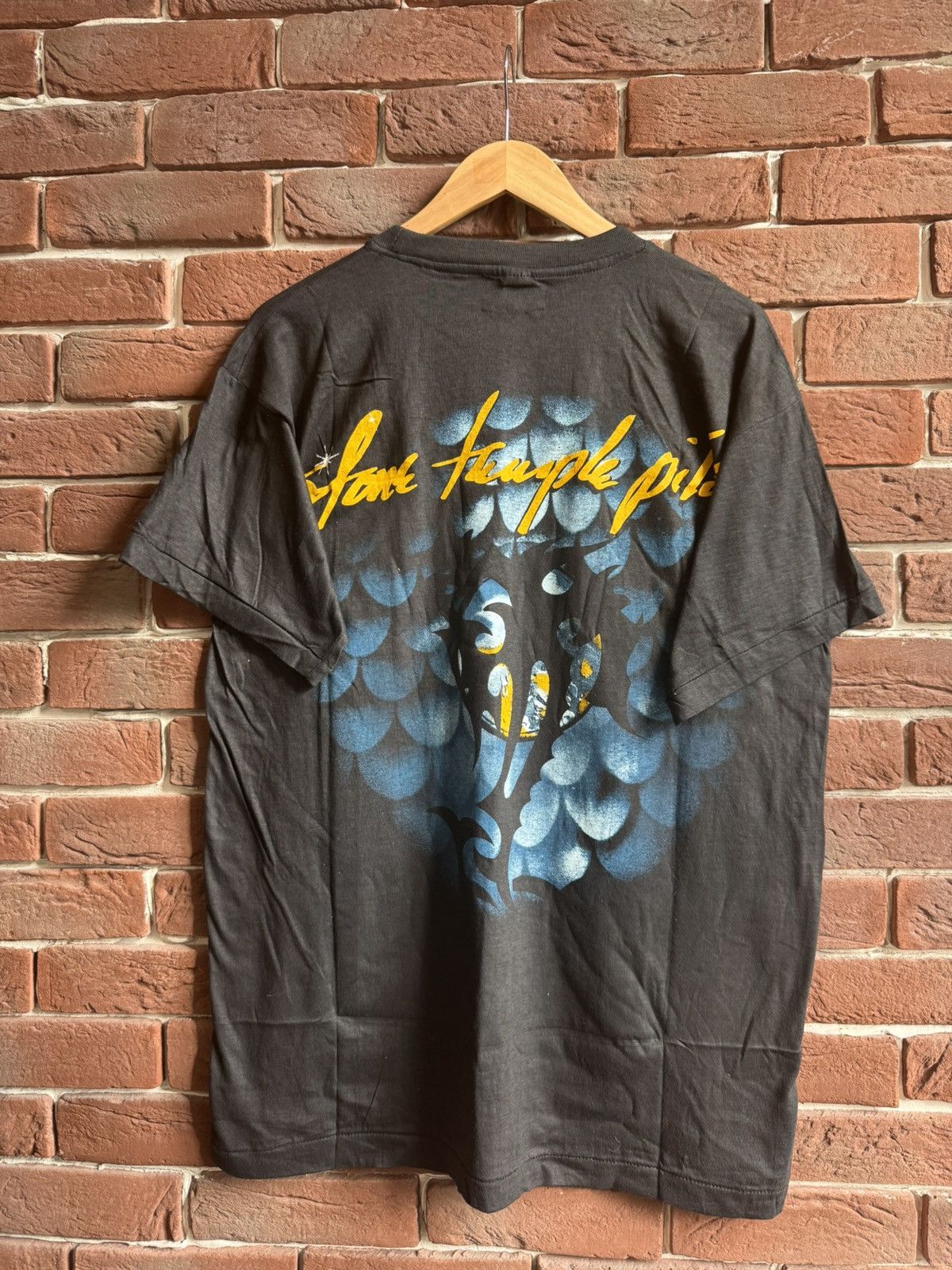 Band Tees Very Rare Vintage 90s Stone Temple Pilots Tour Tee Size US XL / EU 56 / 4 - 2 Thumbnail