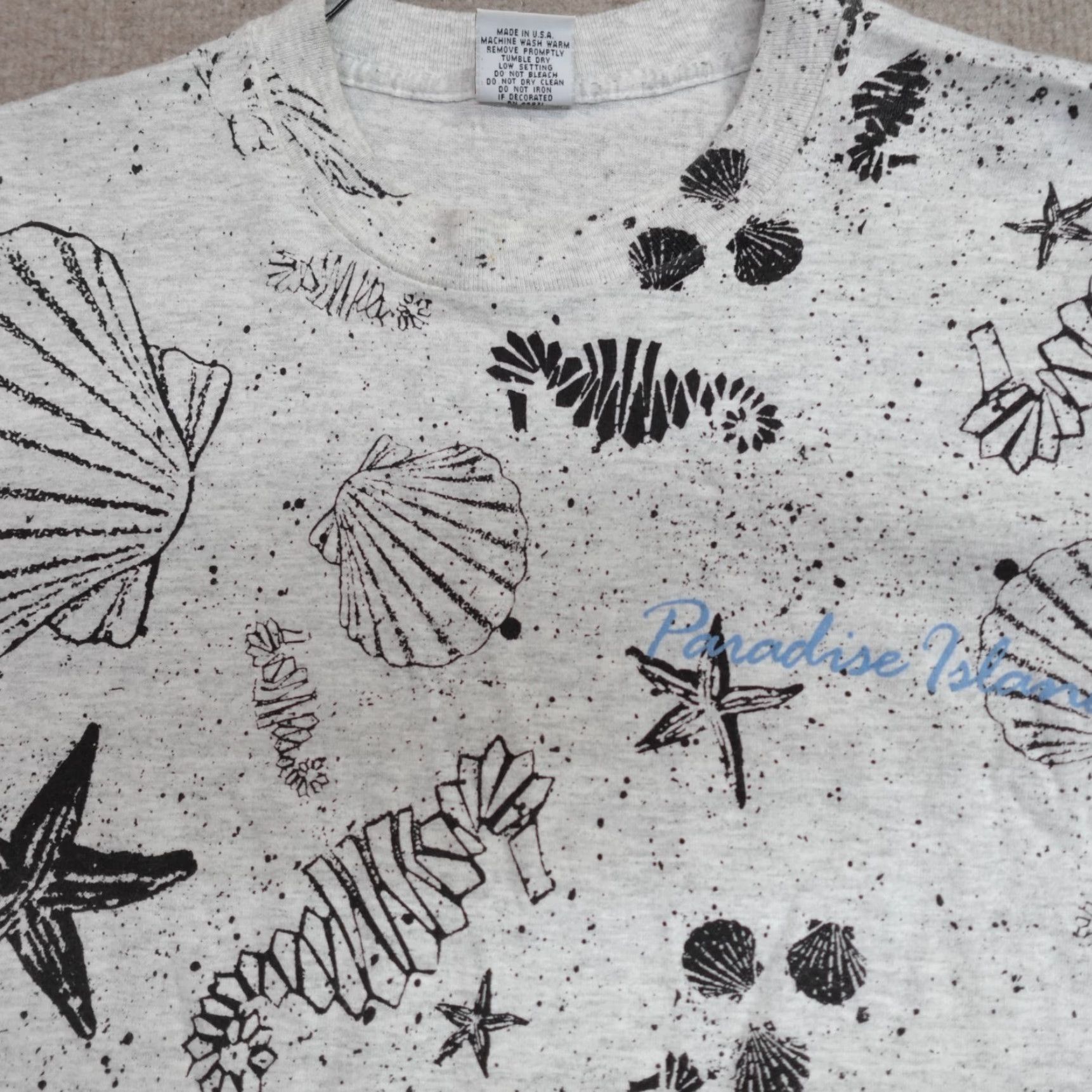 Vintage VINTAGE Paradise Island Shirt Men L White All Over Print Seashells Signal 1990s T-Shirt Shirt Boys Girls Size US L / EU 52-54 / 3 - 2 Thumbnail