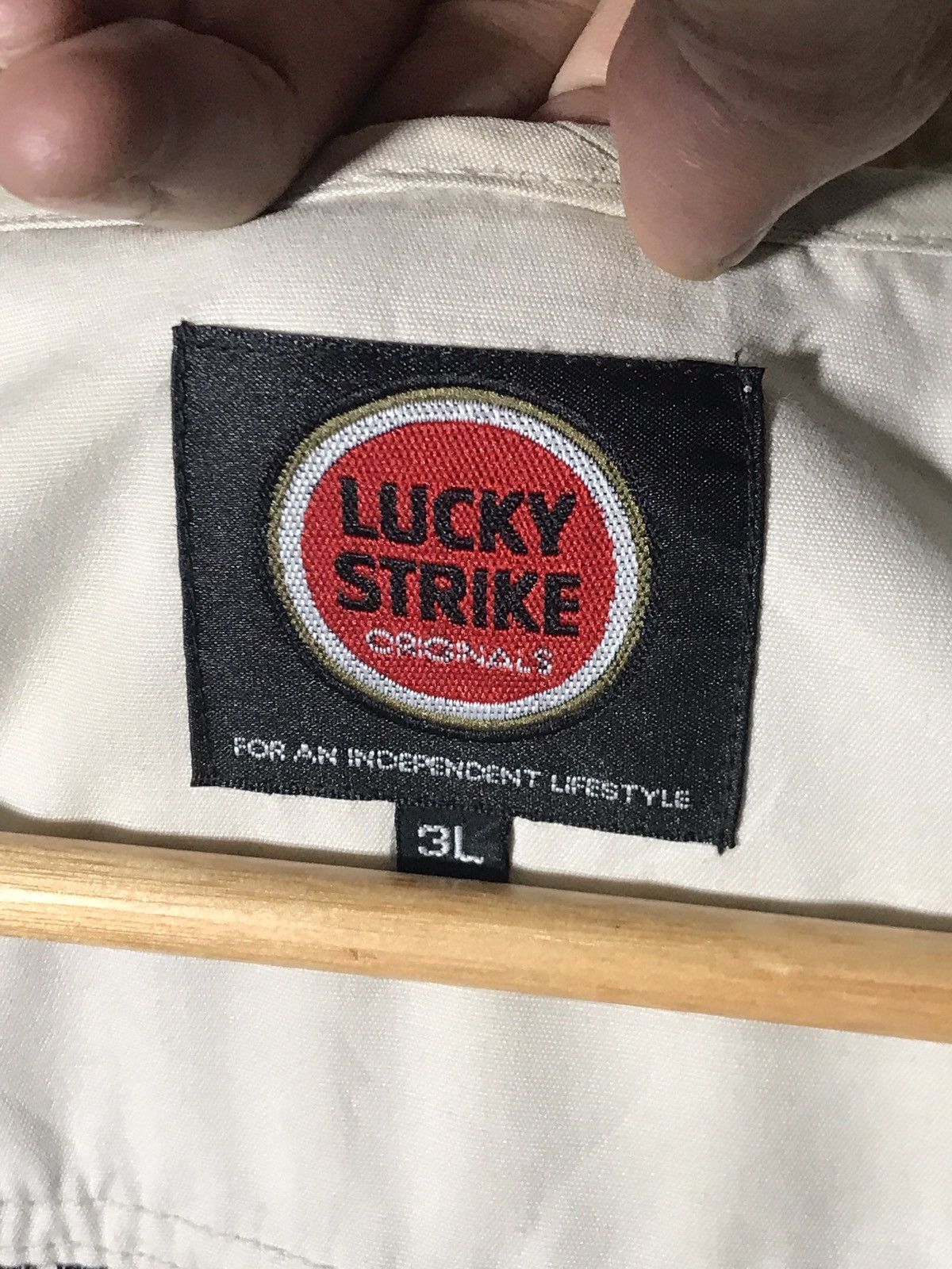 Vintage Vintage lucky strike vest Size US XL / EU 56 / 4 - 1 Thumbnail