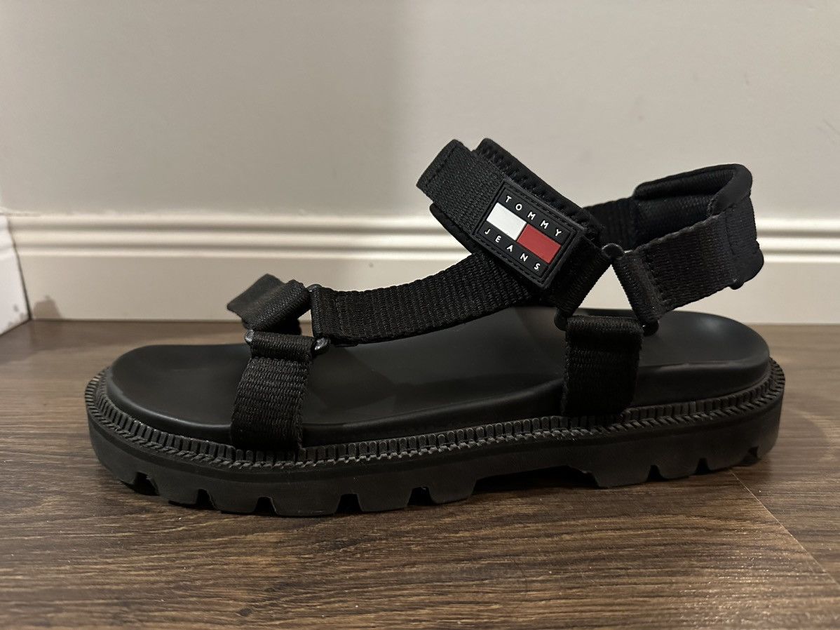 Tommy Hilfiger Tommy Hilfiger Size US 10.5 / EU 43-44 - 3 Thumbnail