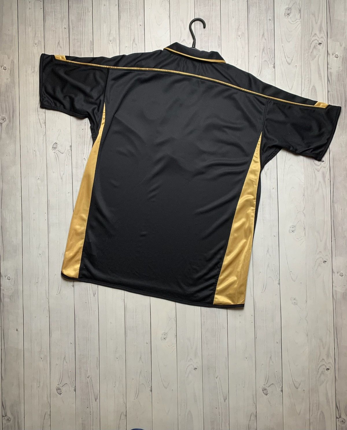 Umbro × Vintage Vintage Celtic Umbro soccer jersey size XL logo Size US XL / EU 56 / 4 - 6 Thumbnail