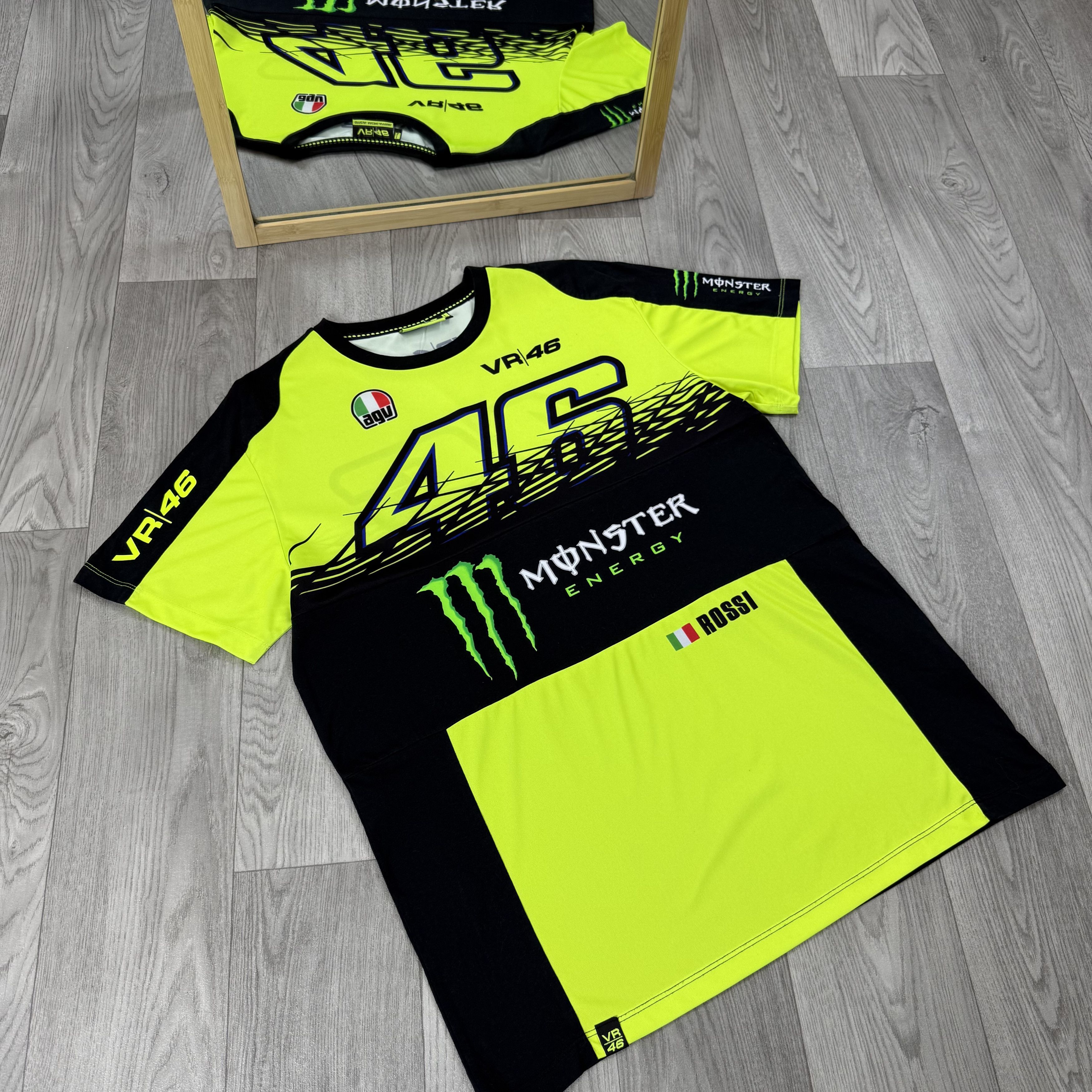 Vintage Vintage Valentino Rossi 46 Monster Energy Graphic Tee Shirt Size US L / EU 52-54 / 3 - 8 Thumbnail