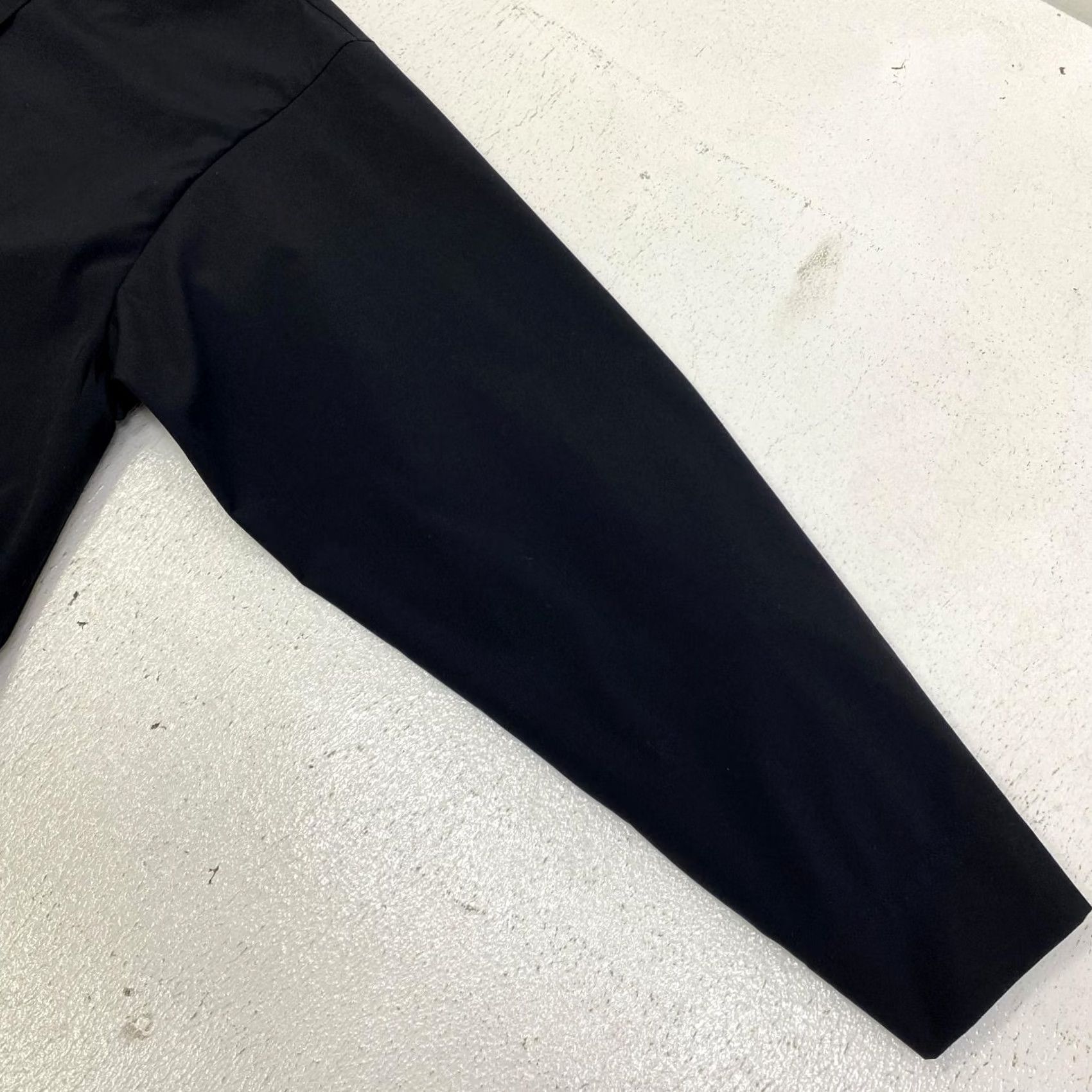 Issey Miyake ISSEY MIYAKE HOMME PLISSE PACKABLE SHIRT Size 2 Black Mens Button-Up Long Sleeve Polyester Packable Shirt 72cm 60cm Size US XS / EU 42 / 0 - 7 Thumbnail