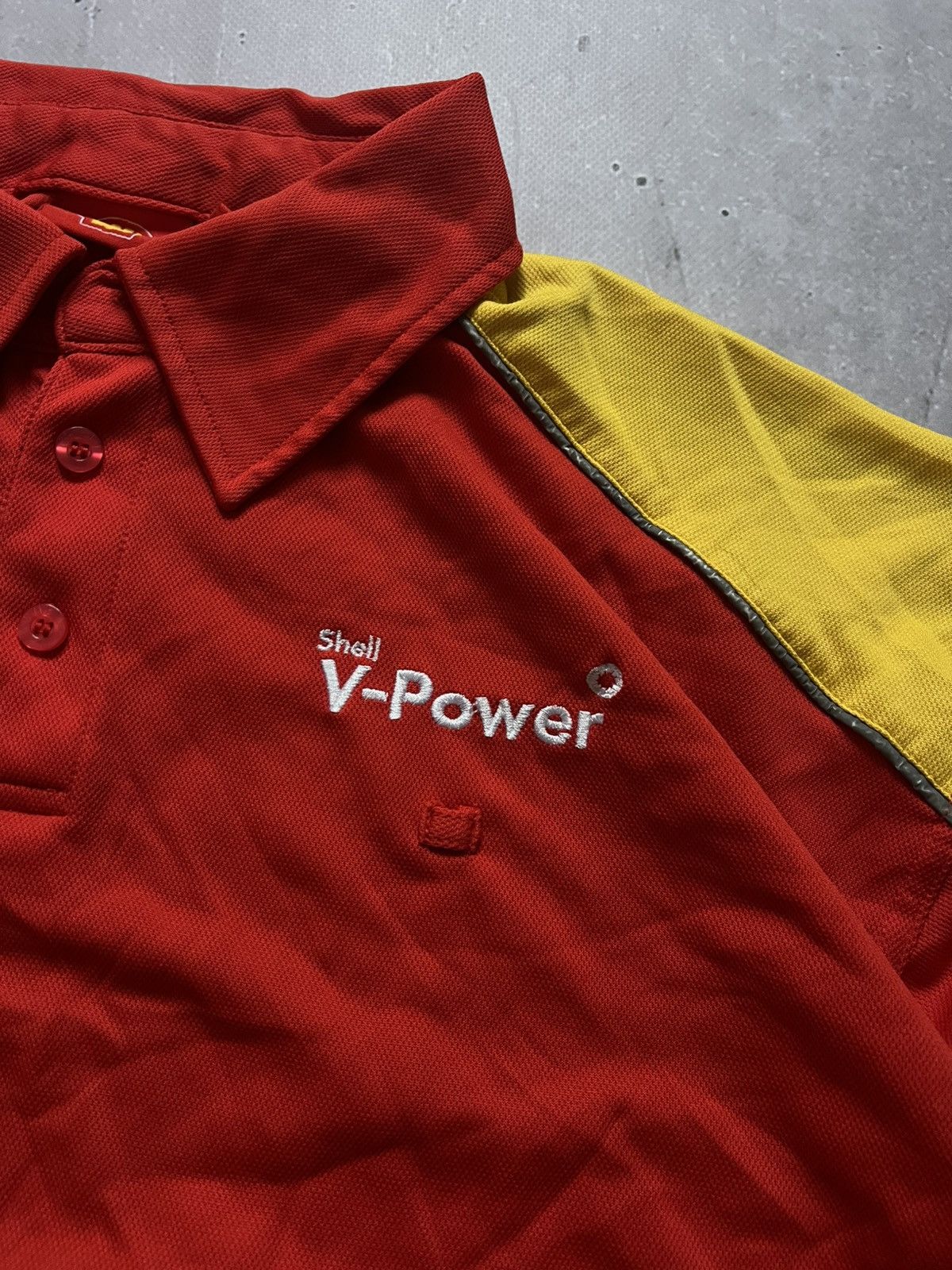 Ferrari Ferrari Shell V-Power Men's Button-Down T-Shirt, Formula 1 L Size US L / EU 52-54 / 3 - 3 Thumbnail