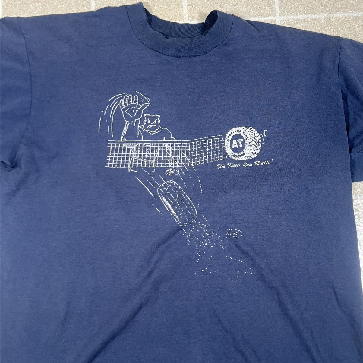 Fruit Of The Loom Vintage Tire Shop Tshirt Single Stitch Made In USA Size XL Size US XL / EU 56 / 4 - 2 Thumbnail