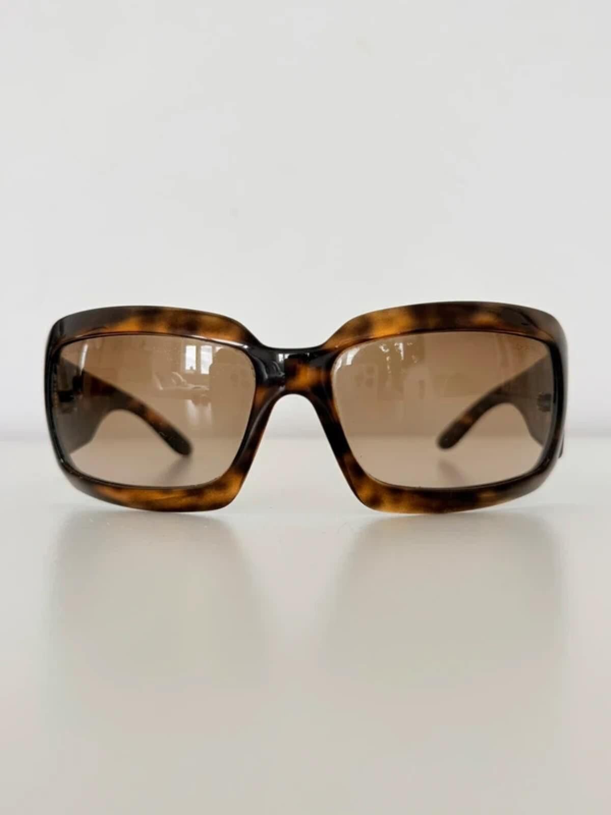 Chanel Chanel 6022-Q Oversized Tortoiseshell Sunglasses Size ONE SIZE - 4 Thumbnail