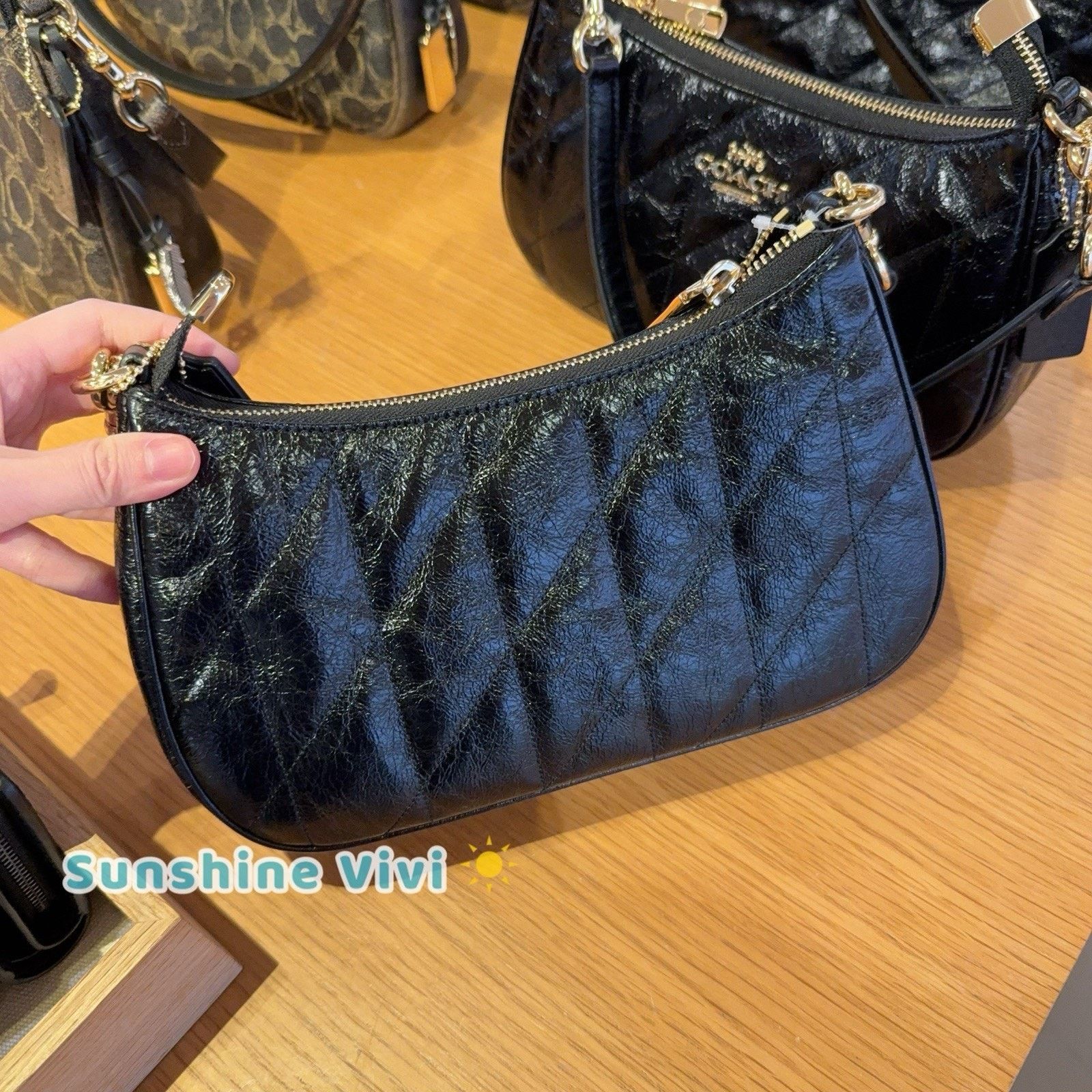 Coach NWT Coach CDY83 Teri Shoulder Bag Gold/Black Crinkle leather Size ONE SIZE - 4 Thumbnail