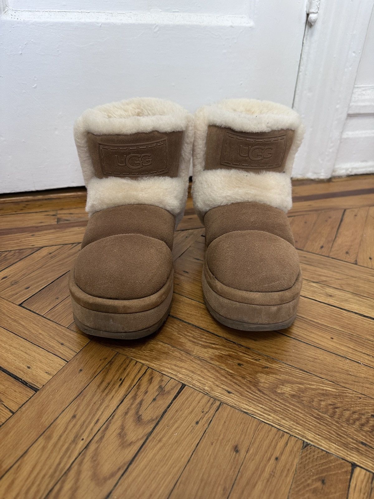 Ugg UGG Classic Chillapeak Boot in Chestnut Size US 8 / IT 38 - 2 Thumbnail