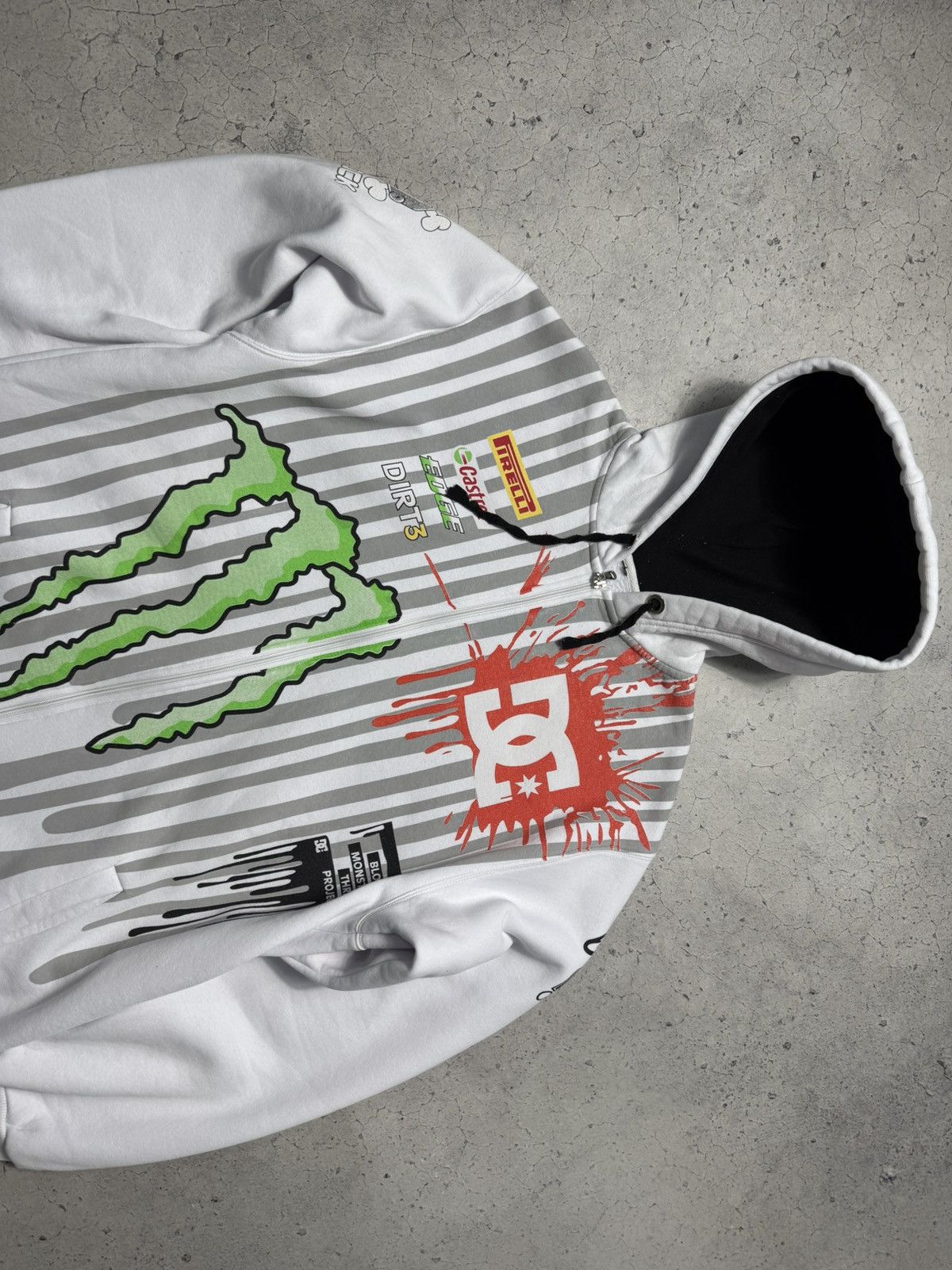 Vintage DC Shoes Monster Racing Full Zip Hoodie White Pirelli Size US XL / EU 56 / 4 - 5 Thumbnail